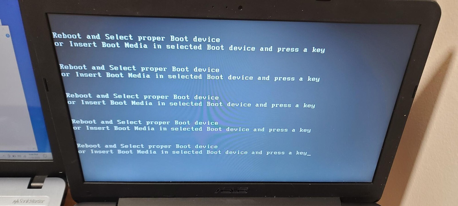 Lot of two Asus Laptop