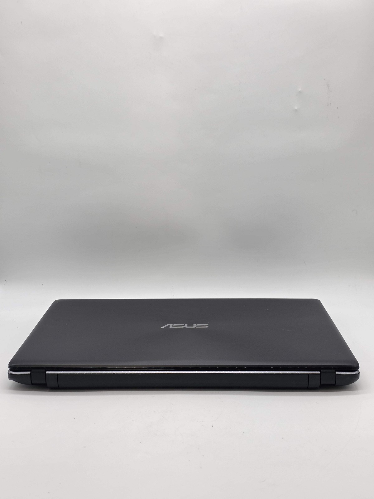 ASUS X550J 15.6″ Core i7-4710HQ 8GB RAM 1TB HDD For Parts Bad Battery