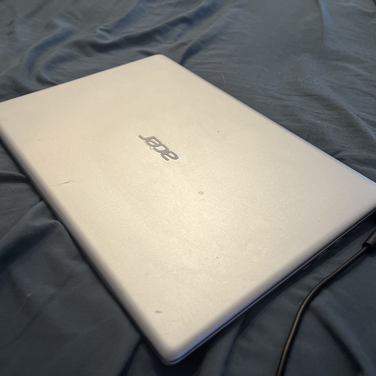 Perfect Accer Swift SF113-31 Intel Pentium N4200 1.10GHZ 4GB 64GB SSD 13.3″