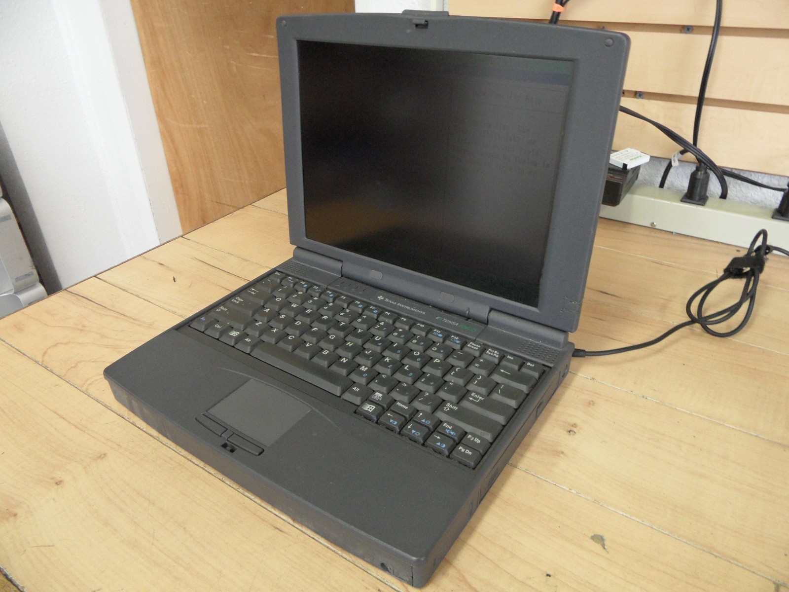 Texas Instruments 605CD Laptop For Parts Posted Bios Hard Drive Wiped *