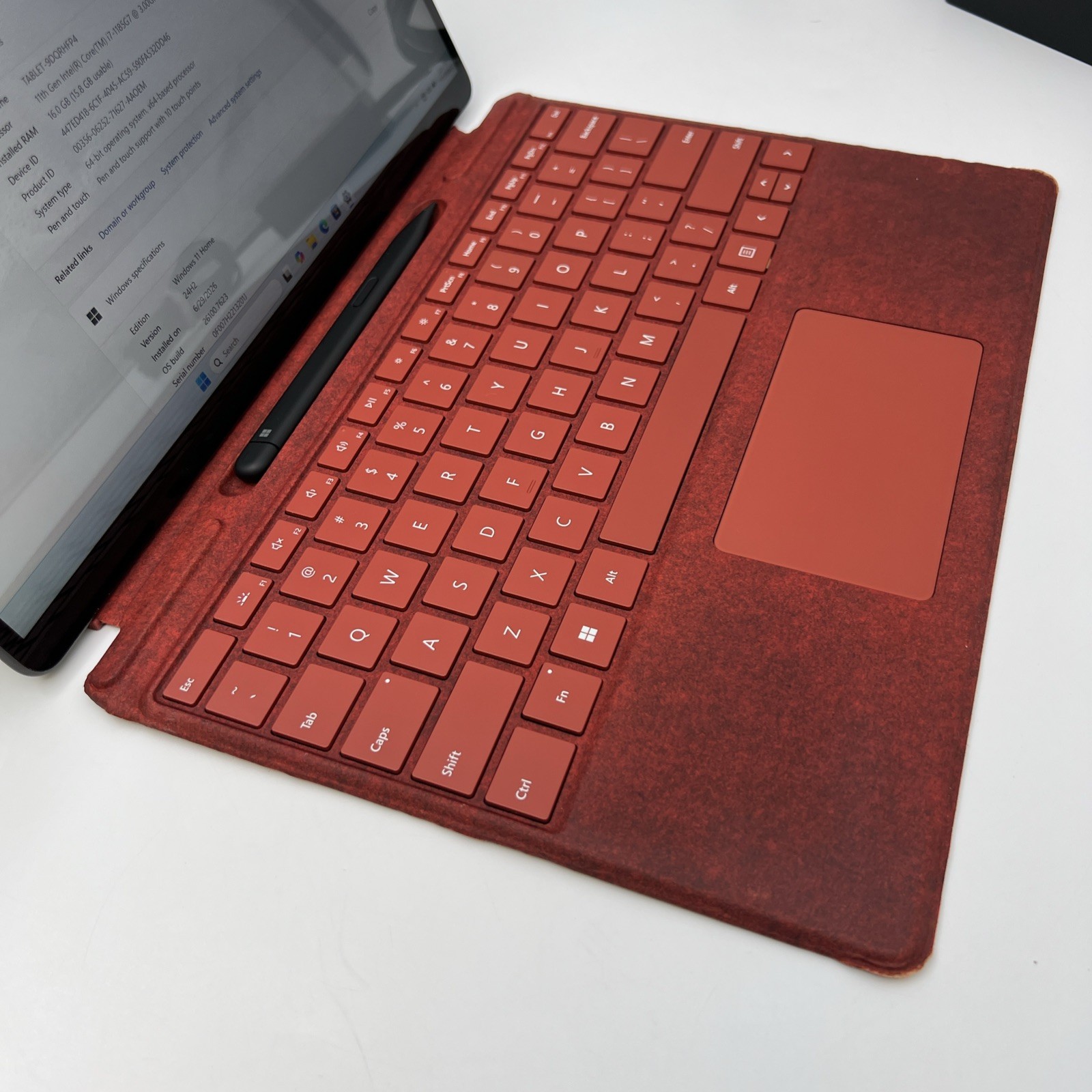 Microsoft Surface Pro 8 1982 i7-1185G7 16GB RAM 256GB SSD W11H – Red – USED