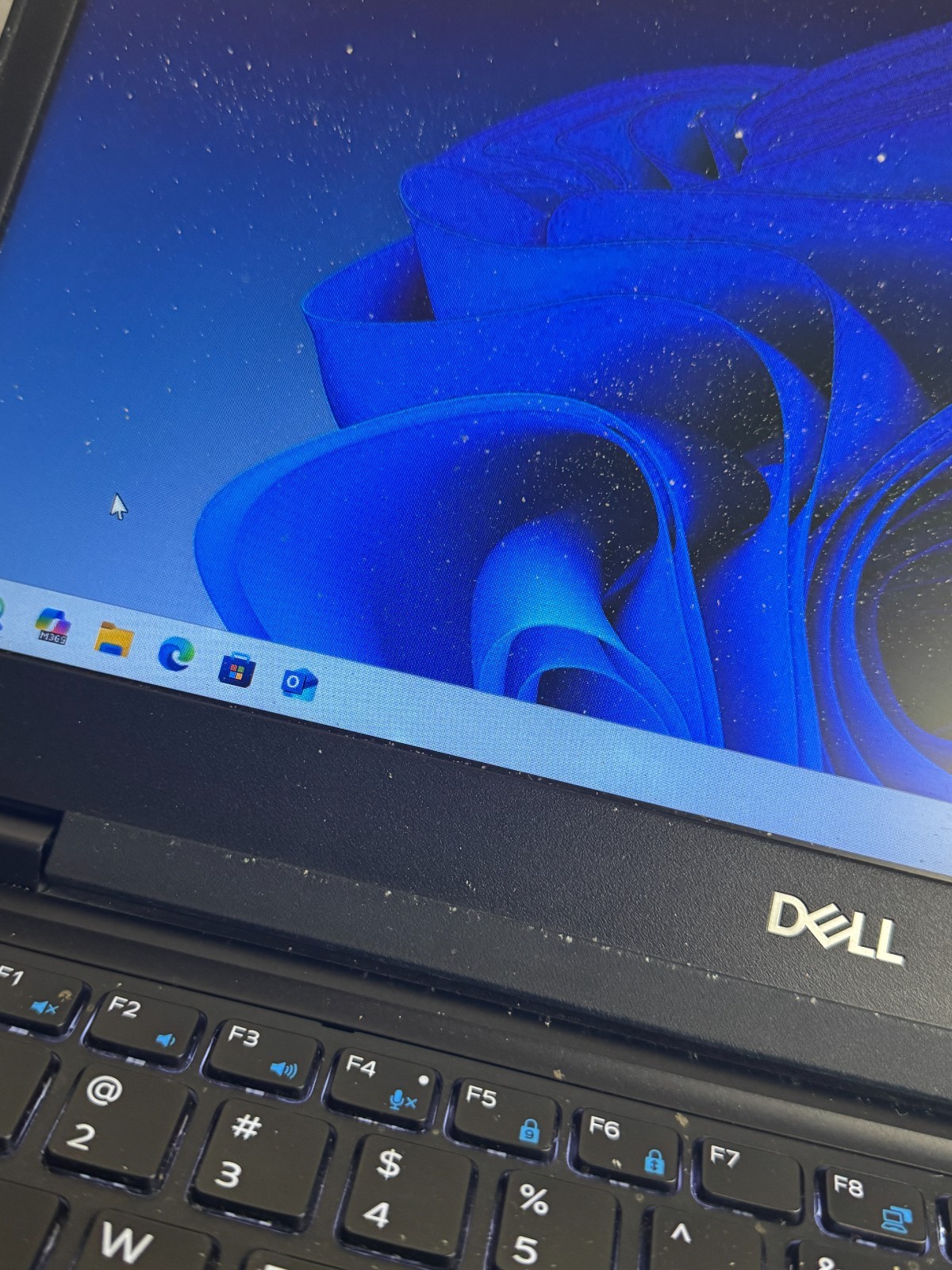Dell Latitude 5490 Core i5-8350U, 16GB RAM, 256GB SSD, Win11 PRO *READ #5573