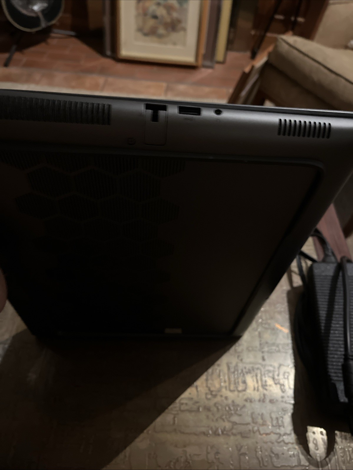 Alienware M16 R1 16″ Intel i7-13700HX 2.1GHz 16GB RAM 1TB SSD RTX 4070