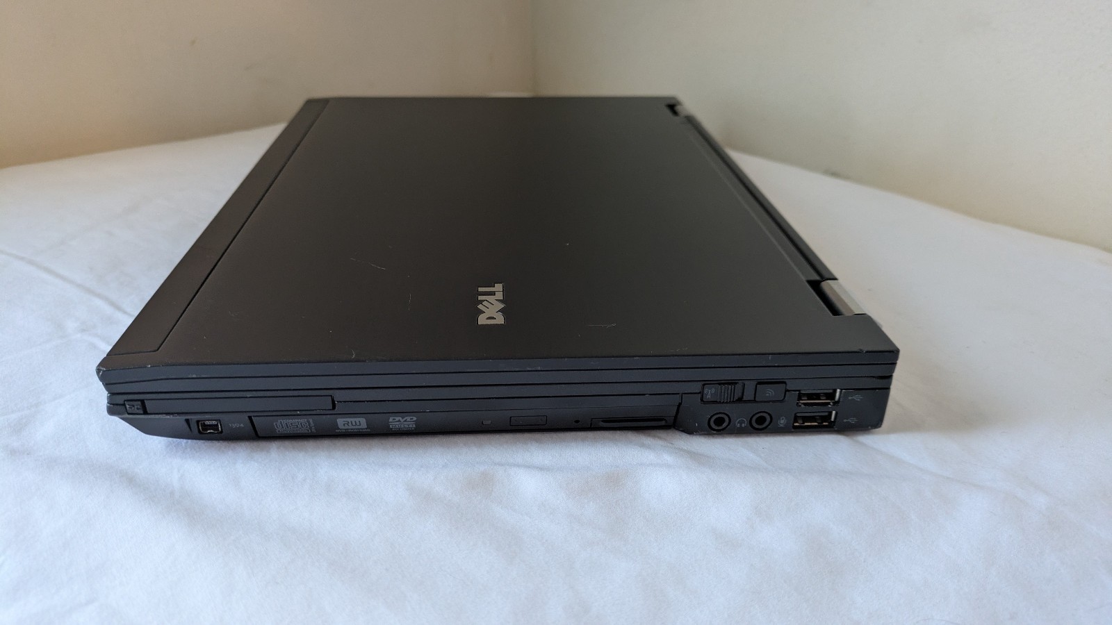 Dell Latitude E6400 Laptop 14″ C2D 2.53GHz 2GB RAM 320GB WinXP – SEE DESCRIPTION
