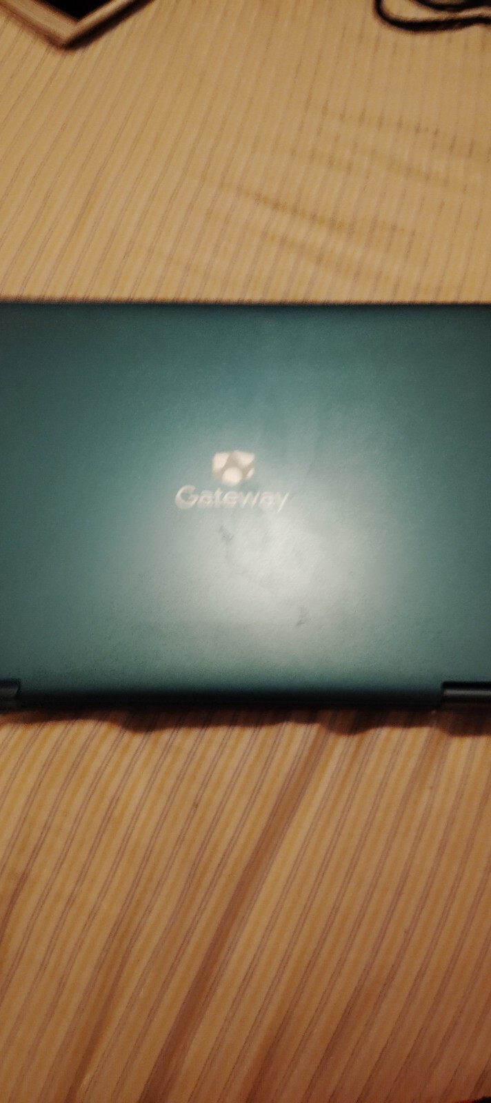 Gateway Convertible 11.6″ (64GB SSD, Intel Celeron 4020, 1.10GHz, 4GB RAM)