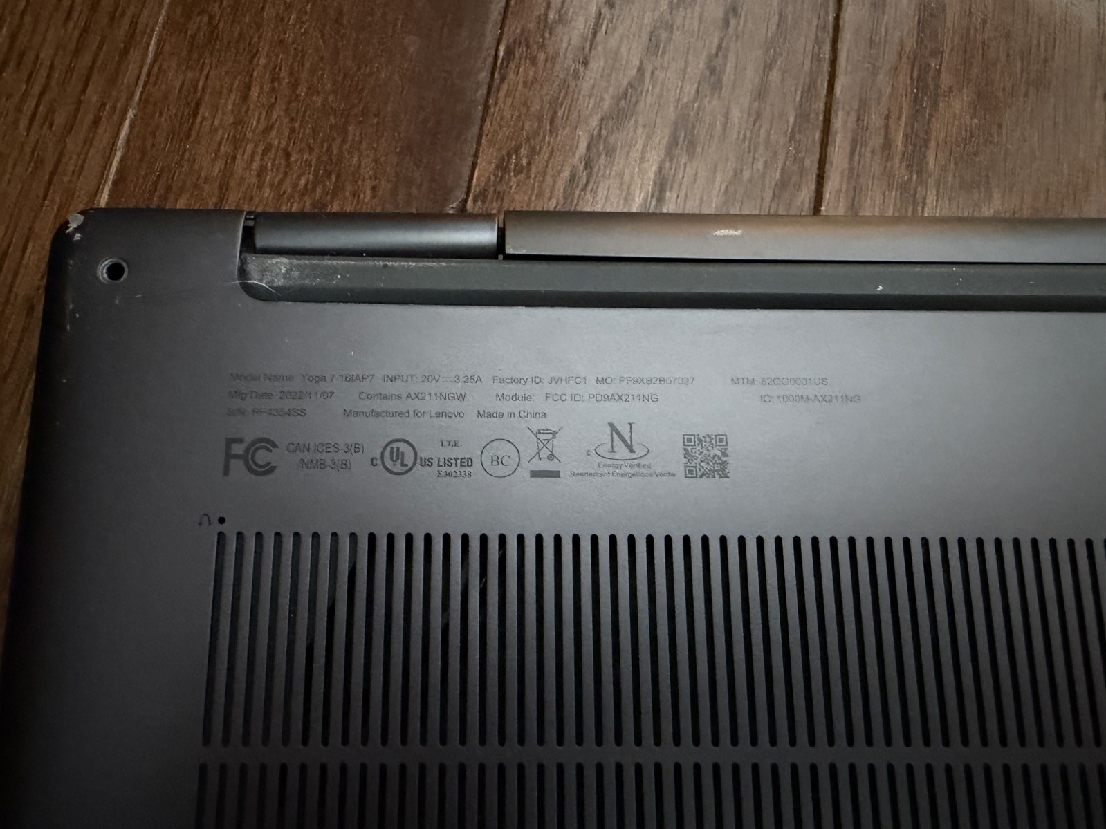 FOR PARTS NOT WORKING – Lenovo Yoga 7 16IAP7 16″ (256GB SSD Intel i5 8GB)