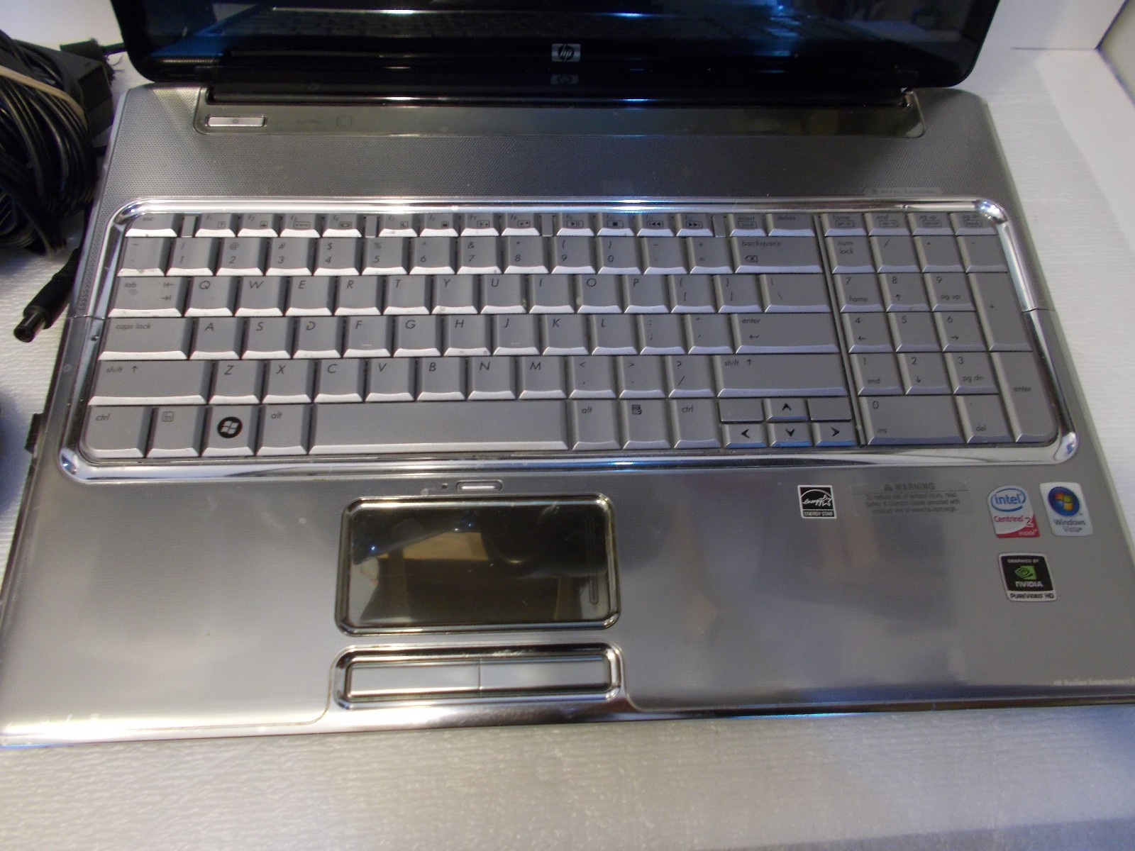 HP Pavilion 17-in. laptop FF216URA With Power Cord & Mouse Working- Bad Battery