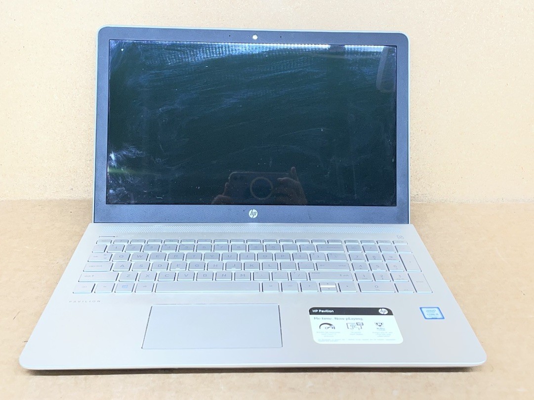 HP Pavilion 3168NGW, Intel Core i5-8250U @1.60GHz, 8GB RAM, 256GB SSD, W11, READ