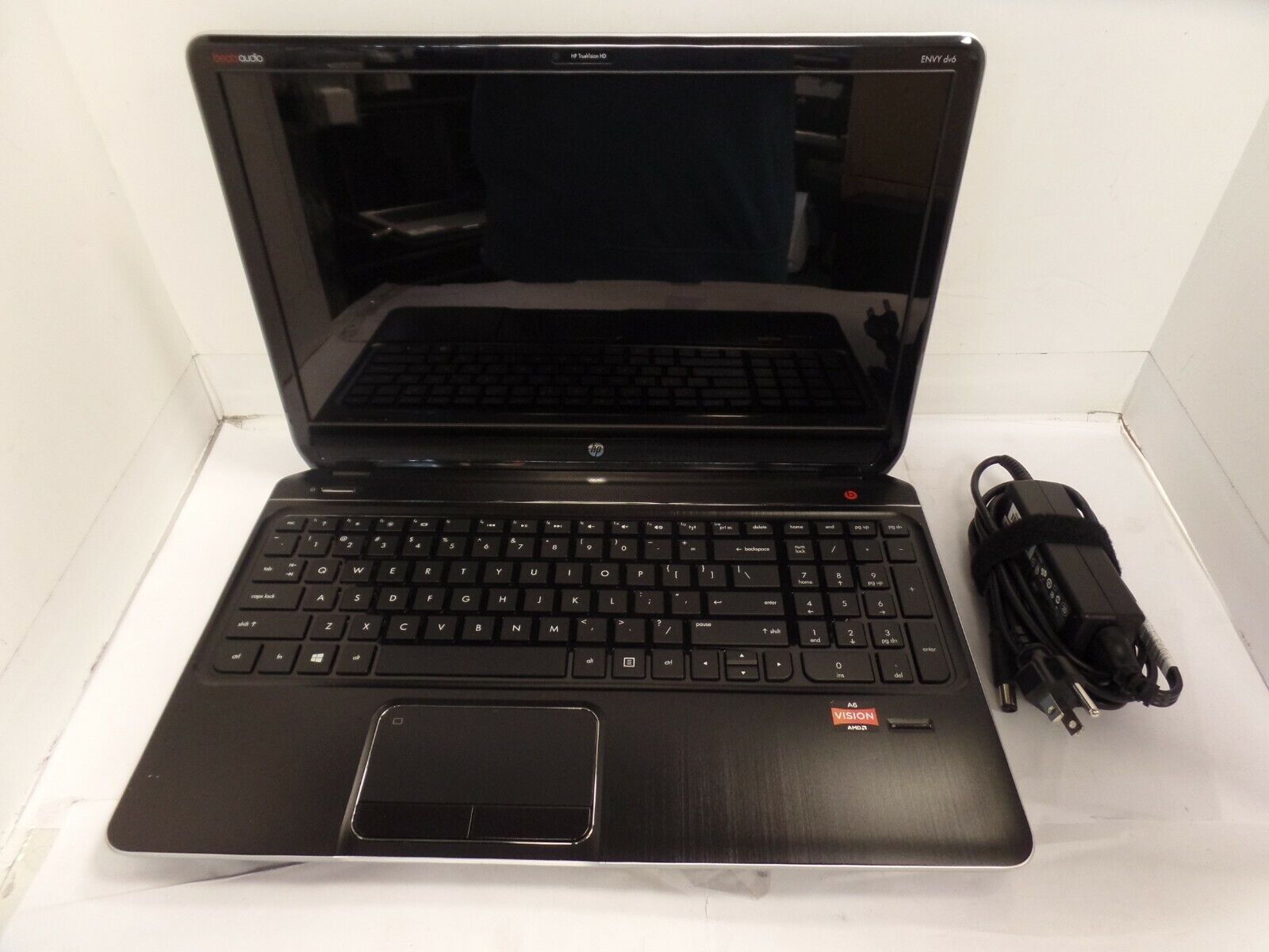 Aluminum 15″ HP ENVY DV6-7211NR 2.70GHz AMD A6-4400 6GB 640GB WIN10H BEATS AUDIO