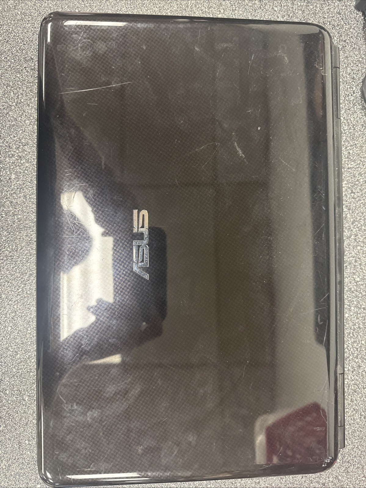 ASUS K601 15″ Intel Pentium Dual-Core T4400 BATTERY NOT TESTED AND SCRATCHES!!!!