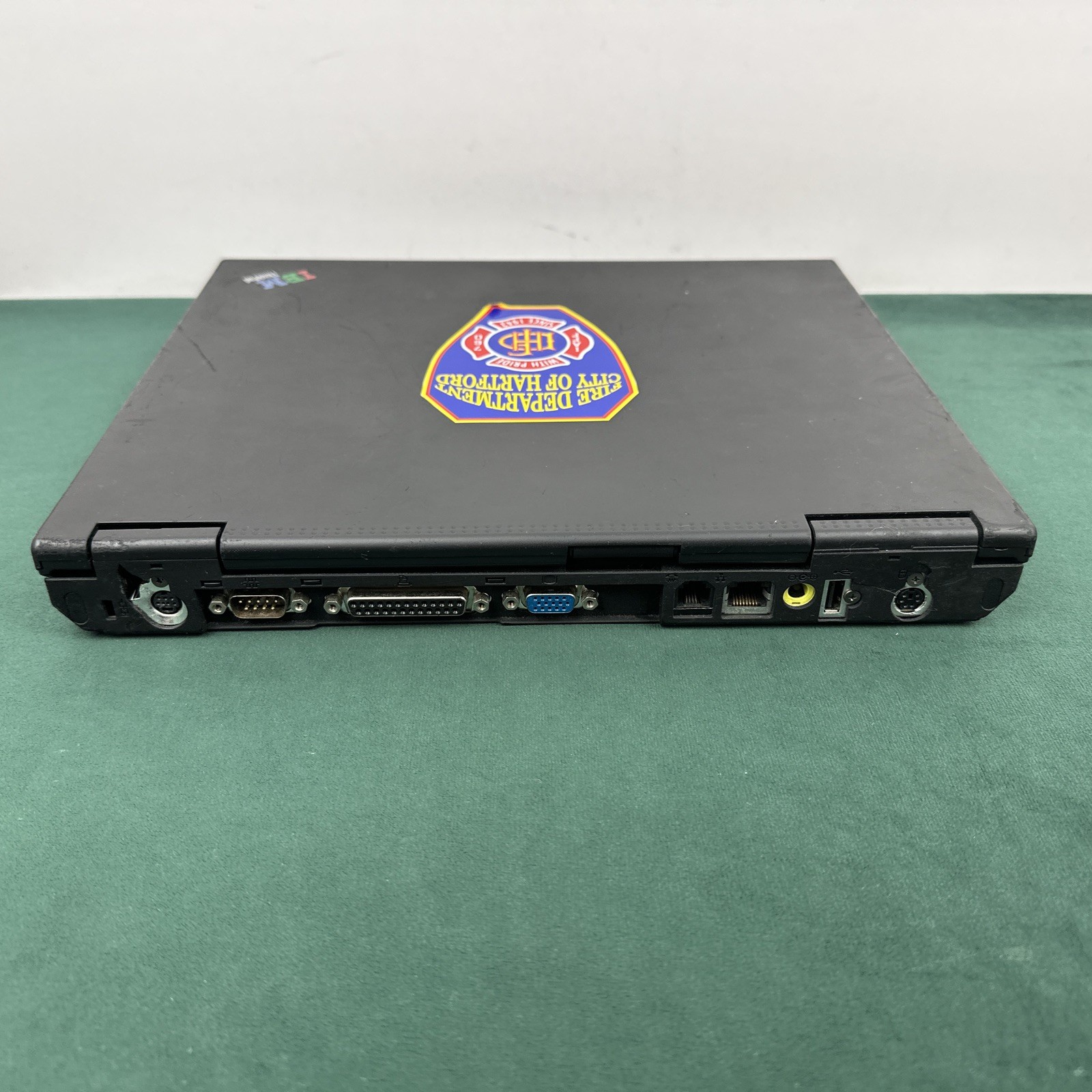 IBM ThinkPad T22 Laptop Type 2647 Vintage Windows 98/2000 Parts Repair As Is