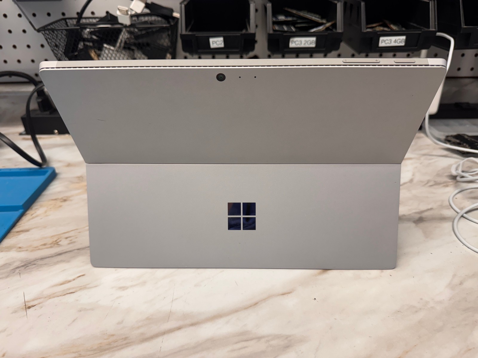 Surface Pro 4 12.5″ Tablet Intel Core i5 4th Gen – FOR PARTS OR NOT WORKING