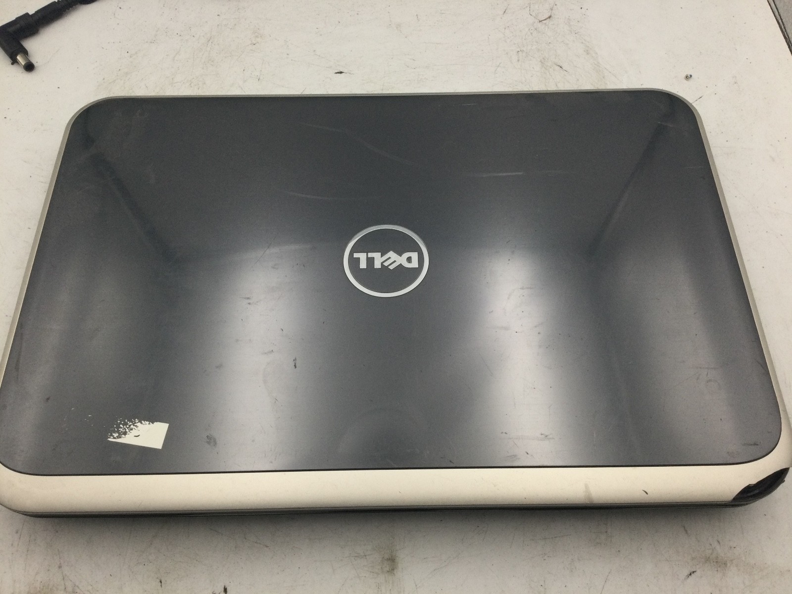 Dell Inspiron 5520 – FOR PARTS-15″- Intel Core i3 3rd Gen -DOES NOT POWER ON-BB