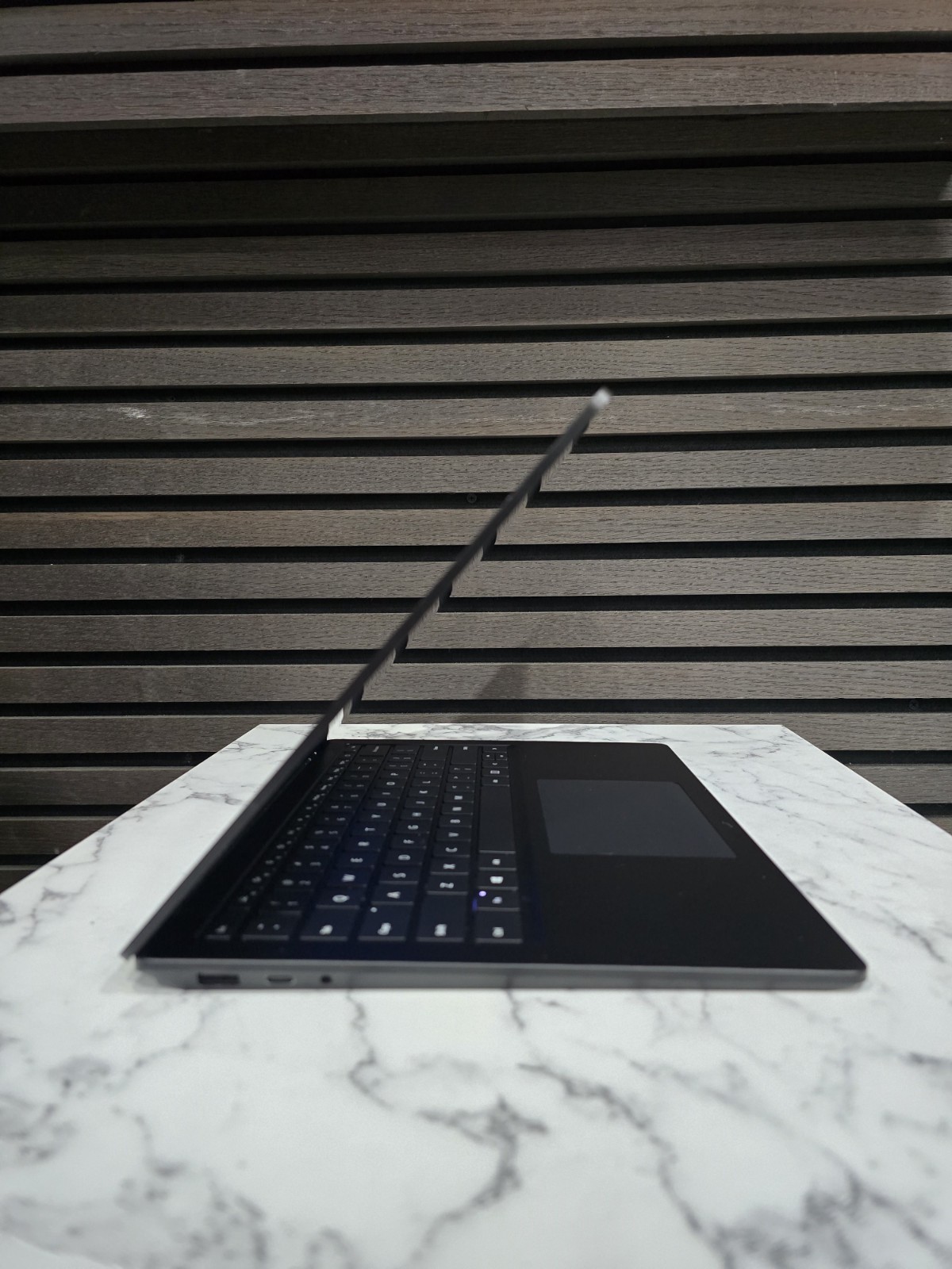 Microsoft Surface Laptop 3 13.5″ i5-1035G7 8GB RAM 256GB SSD Win10