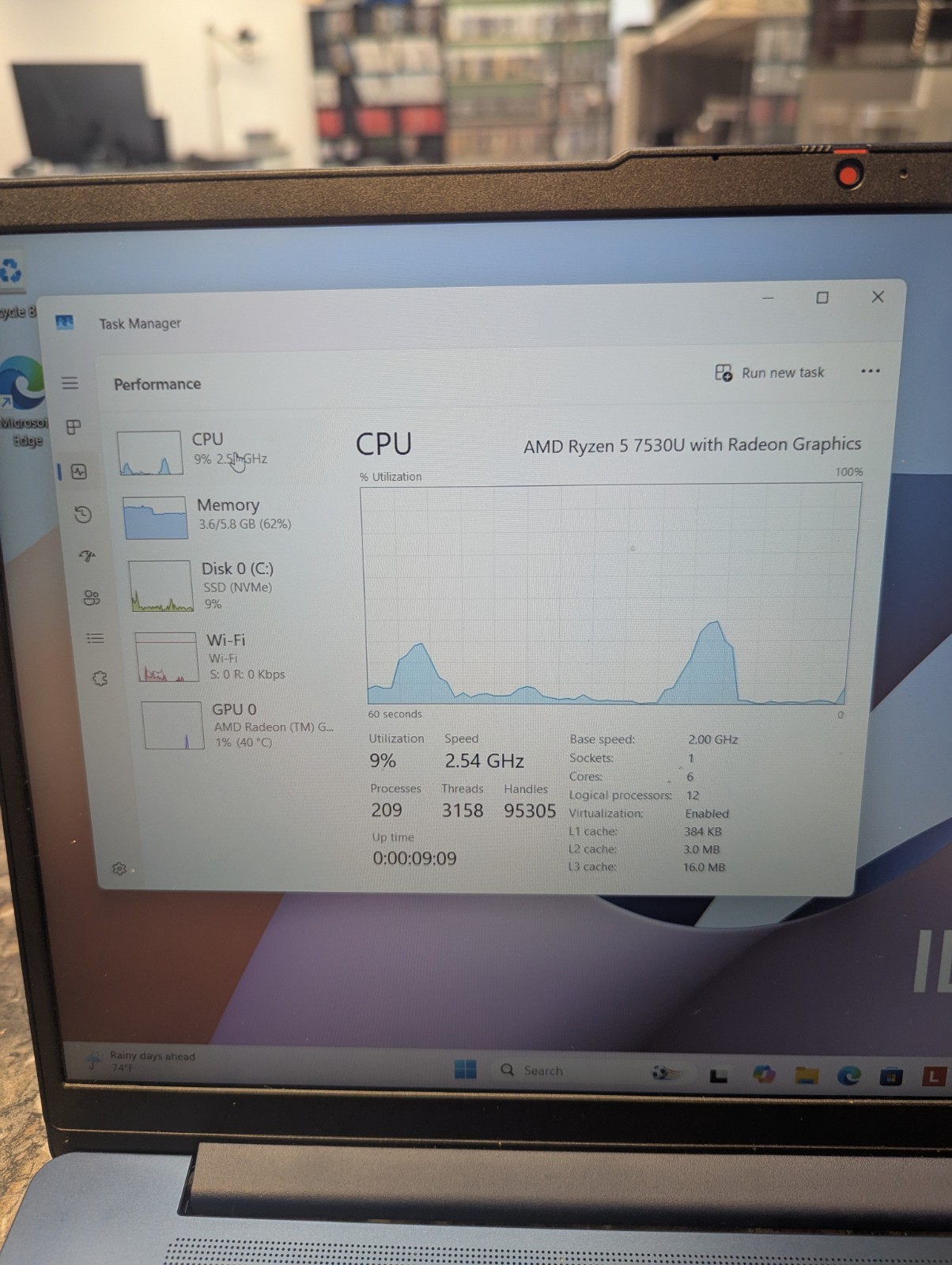 Lenovo IdeaPad Slim 3 15.6 in 512GB SSD AMD Ryzen 5 7530U 2GHz 8GB W11h Touch