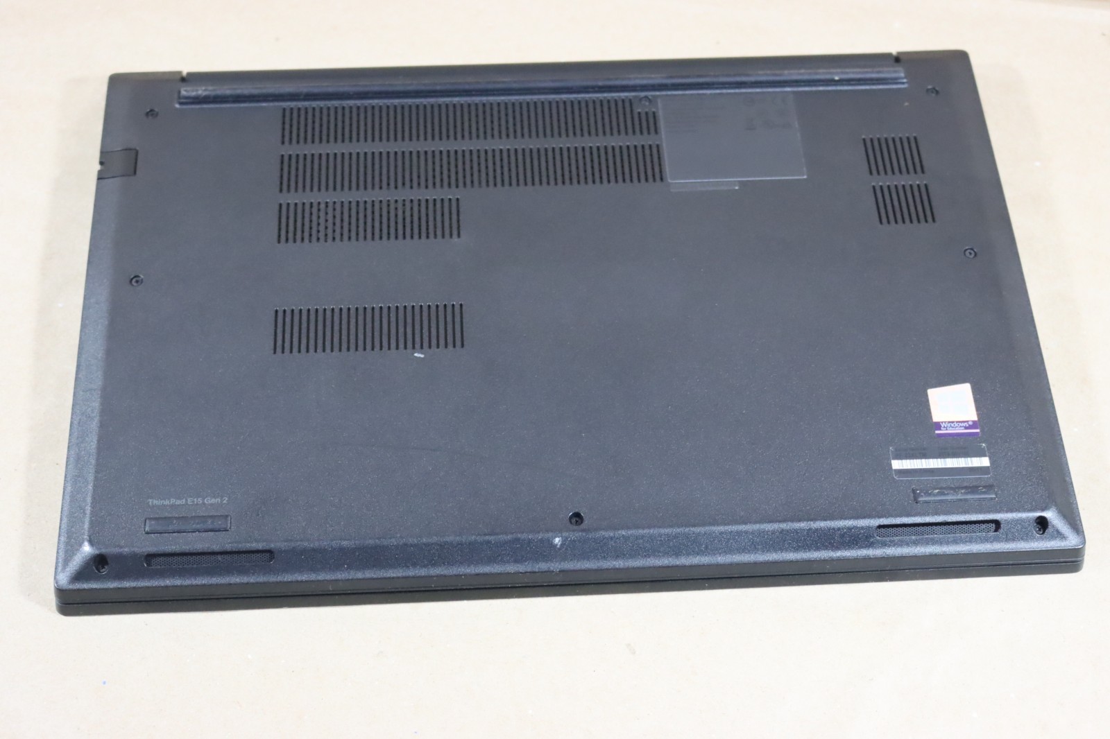 Lenovo ThinkPad E15 2nd Gen 15.6″ (256GB SSD, AMD Ryzen 7 4000 Series, 16GB Ram)