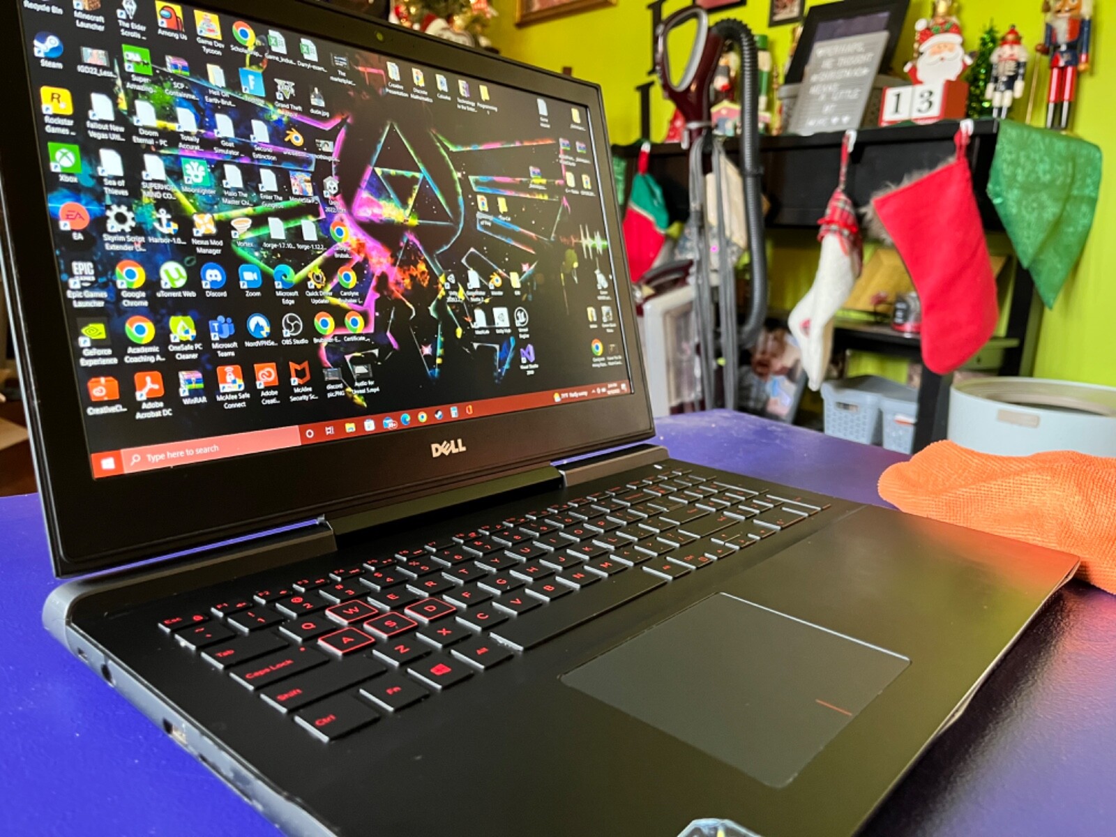 Dell Inspiron 15 7000 Gaming 15.6” FHD i7-7 2.8GHz 16GB RAM 1TB 500GB SSD Laptop