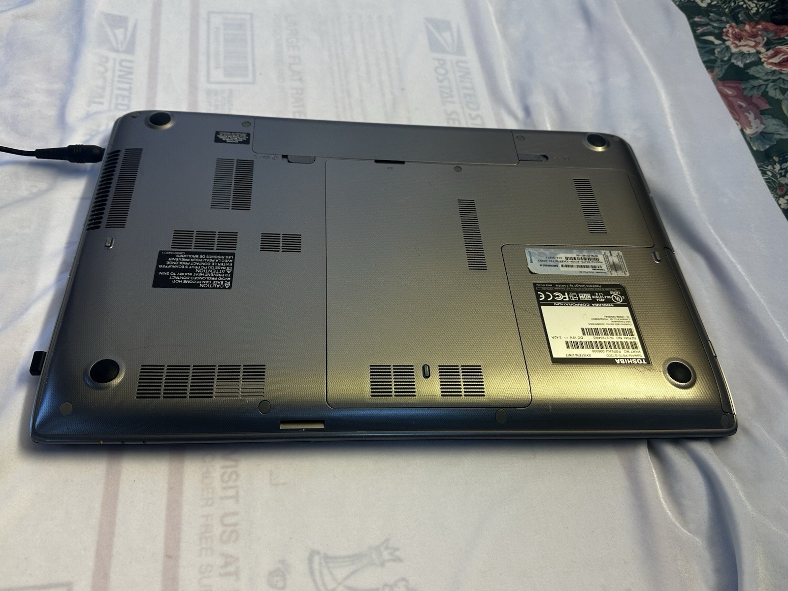 Toshiba Satellite P875-S7200- Windows 7 Home Edition 16GB RAM-Kingston SSD 480GB