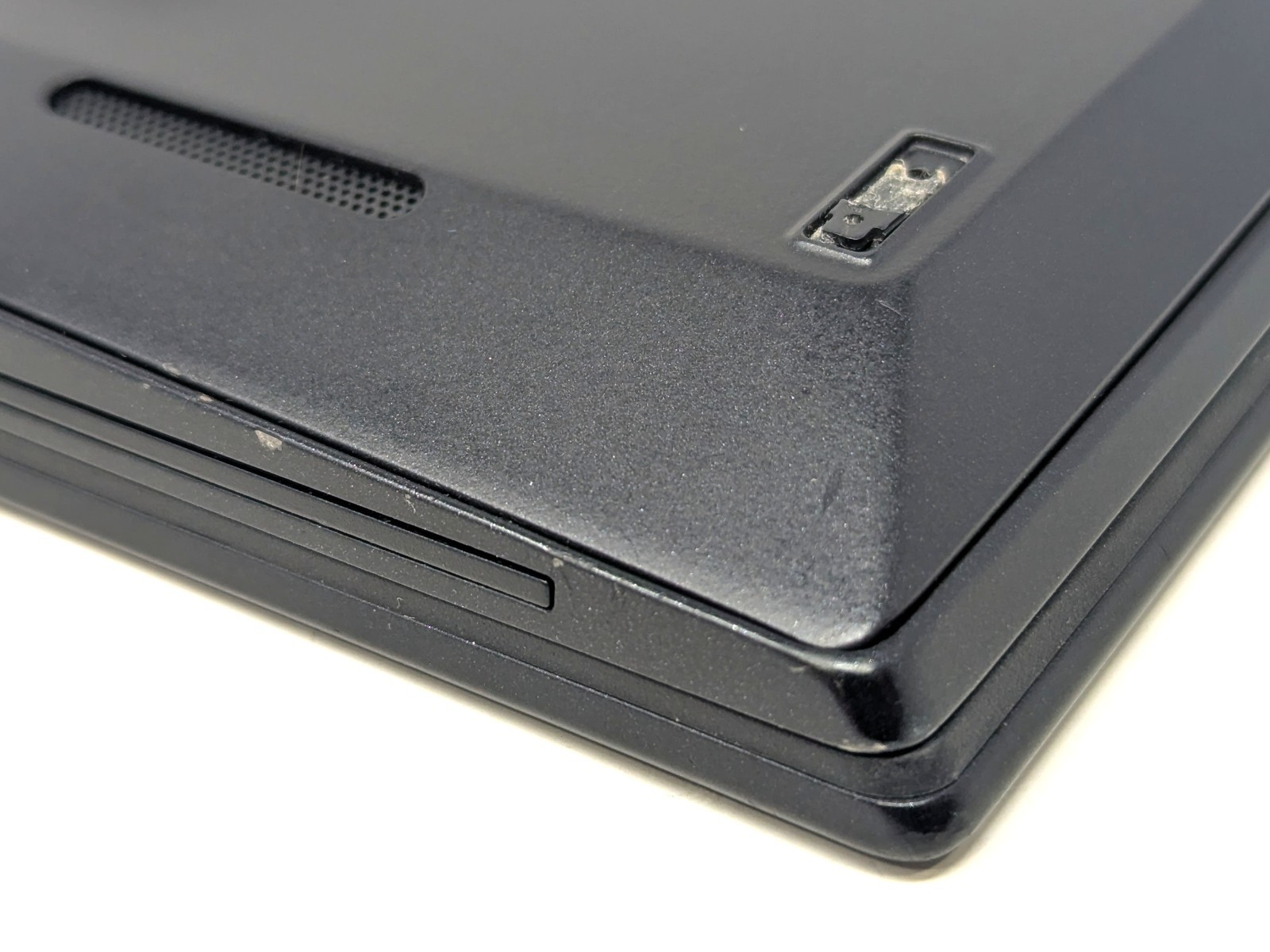 Lenovo ThinkPad T490s – 14″ Intel Core i7-8665U 1.9GHz 16GB RAM No OS/AC/SSD