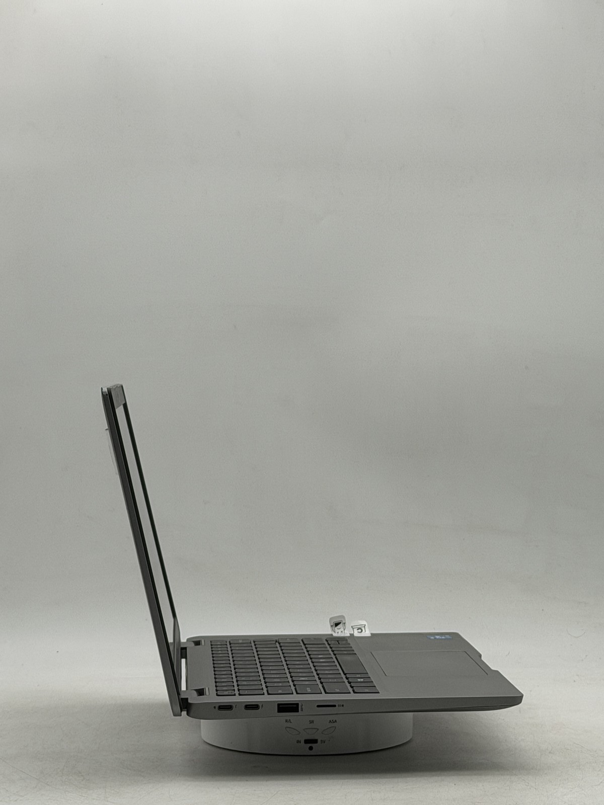 Dell Latitude (5320) |13.3″| i5-1145G7 16GB 256GB NO OS Read