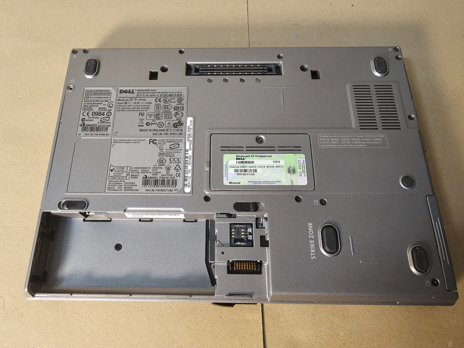 Vintage Dell Latitude D620 14.1″ Core Duo 2GHz 2GB DDR2 250GB SSD No OS