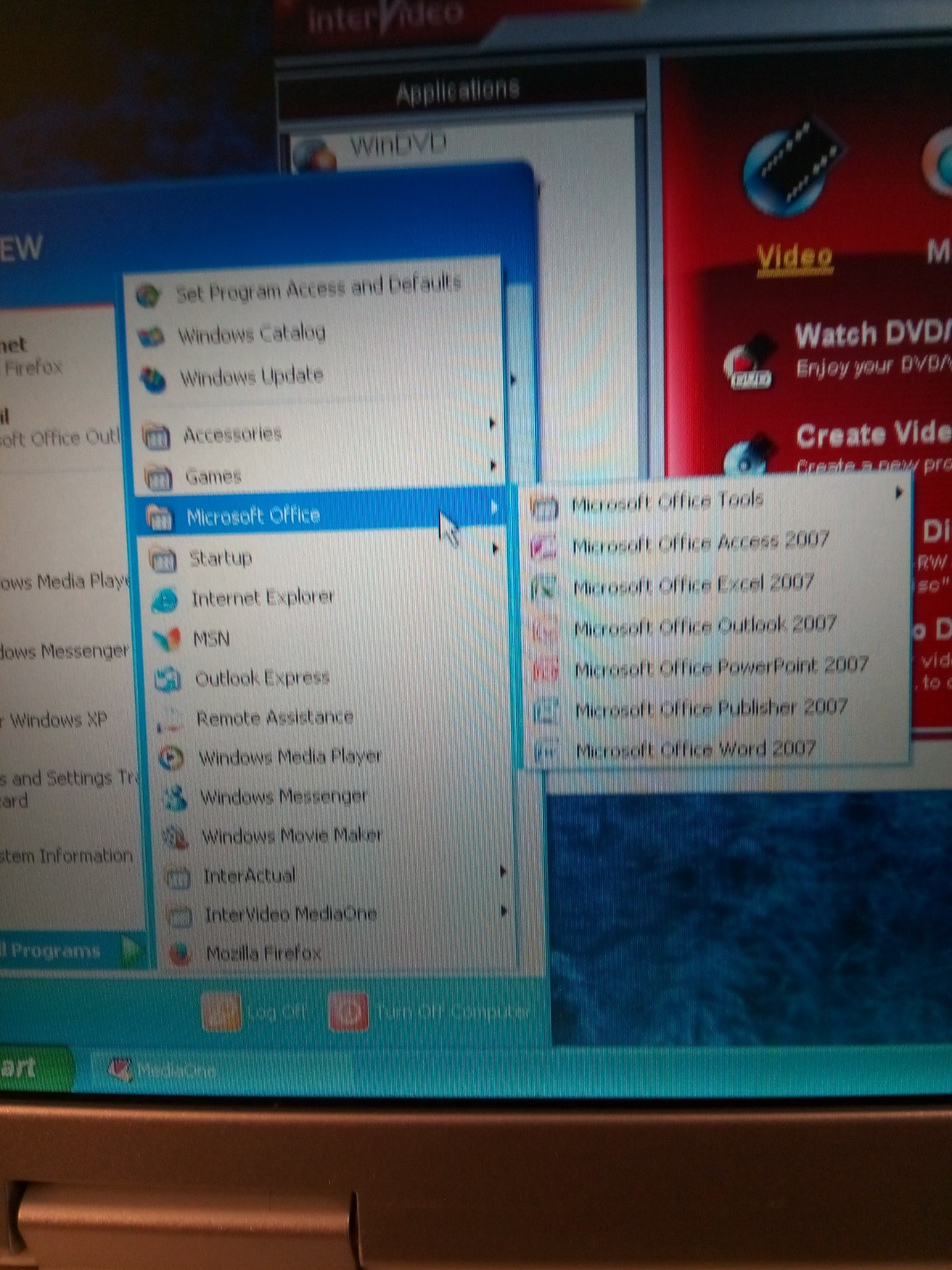 DELL INSPIRON 640M T5500 1.66GHZ 2GBRAM 320GBHDD WINXP SP/3 OFFICE 2007 CLEAN