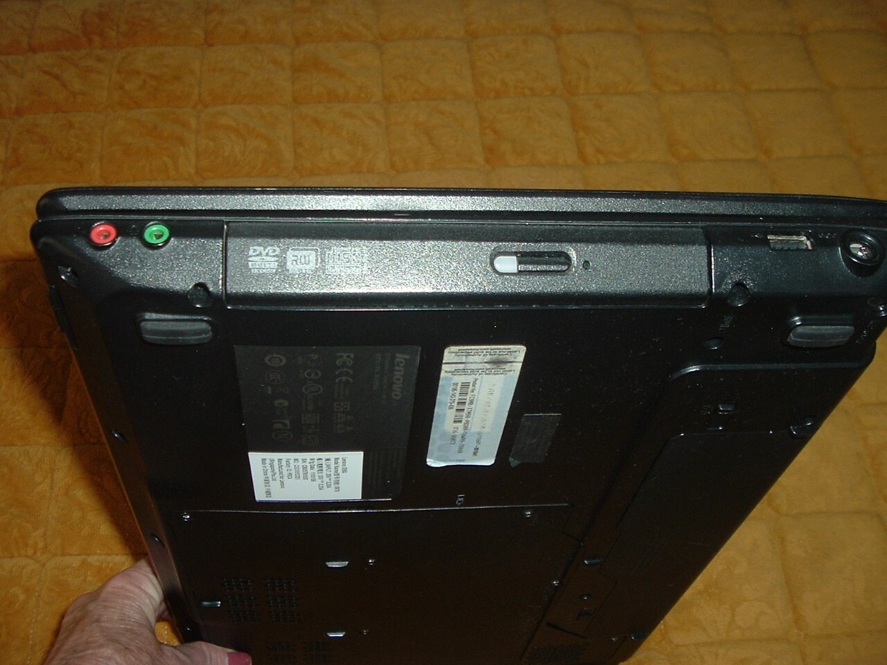 Lenovo G560 Laptop As Is Non Working For Parts w/ Power Adaptor & Owner Manuals