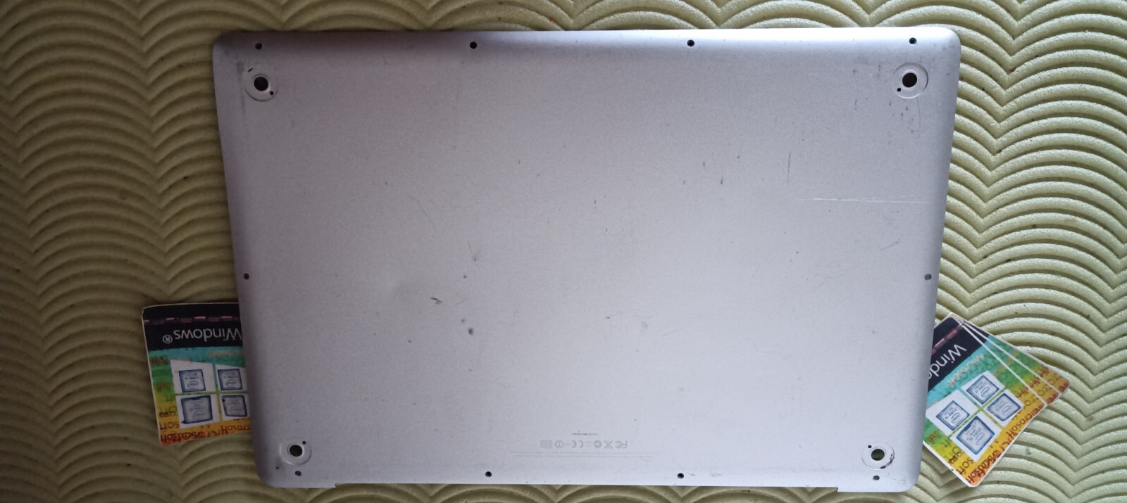 APPLE MACBOOK PRO 15 15″ A1286 COVER BOTTOM CAP