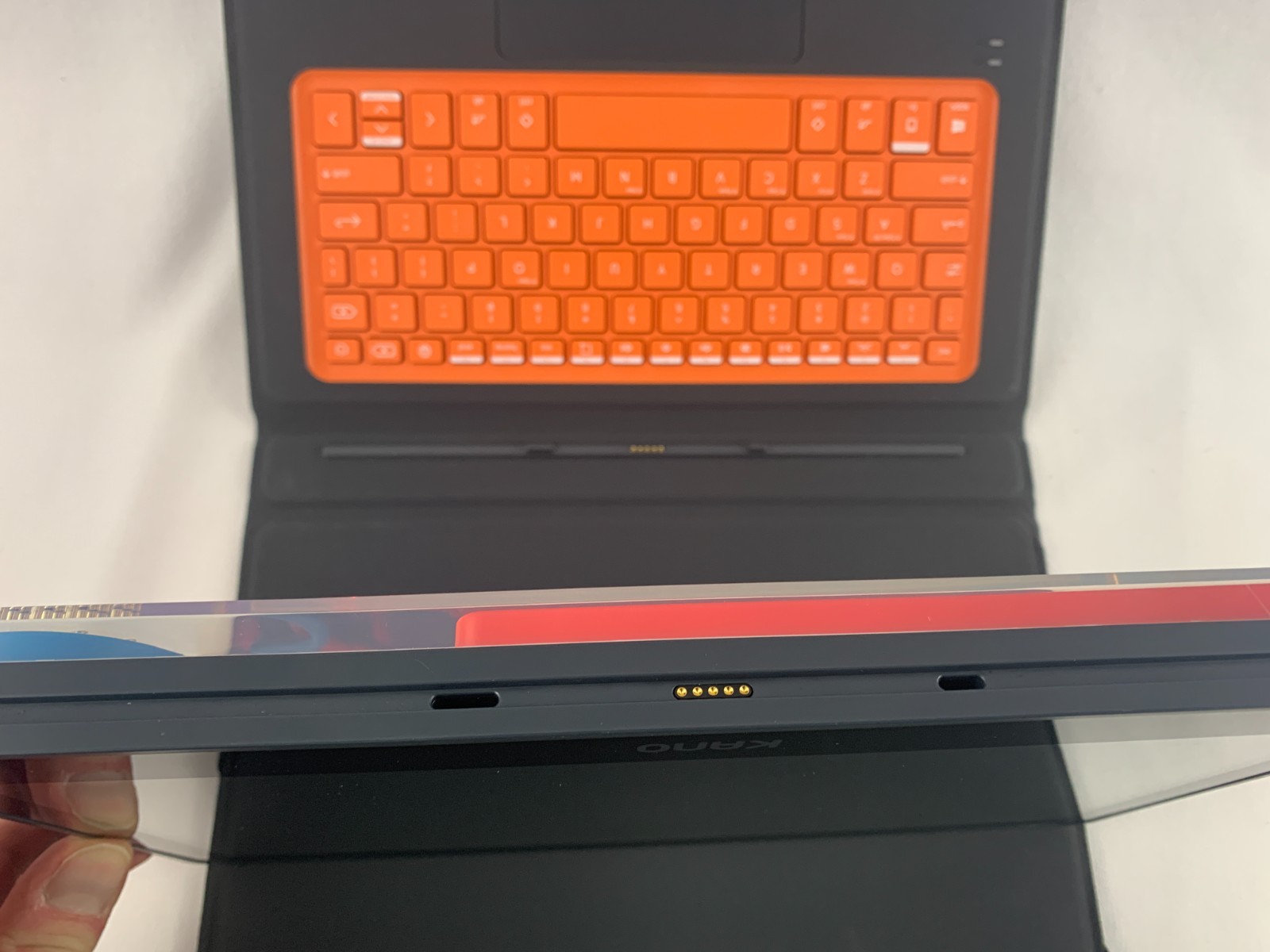 Kano Tablet/ Laptop Intel Atom x5-Z835 1.44GHz 4GB RAM Win 10 Home, Bad Speaker
