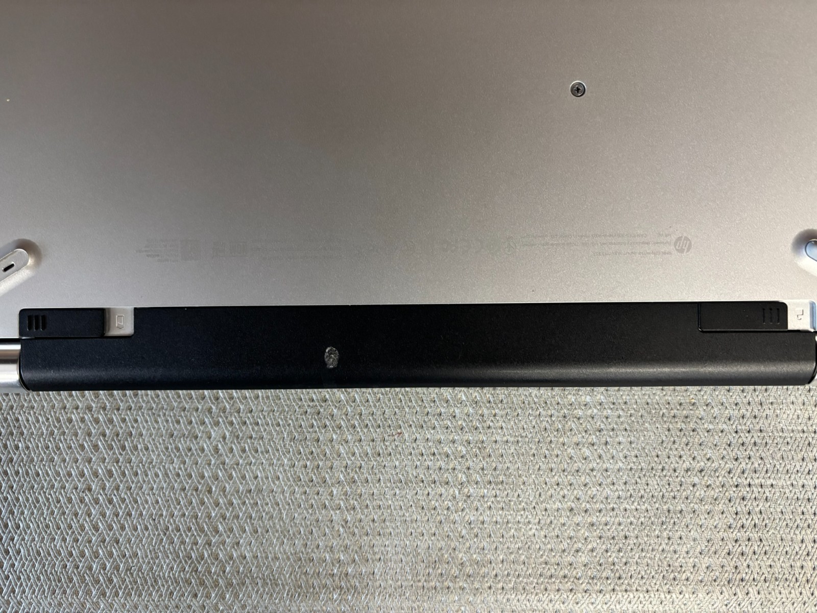 HP Laptop 17-ak0xx