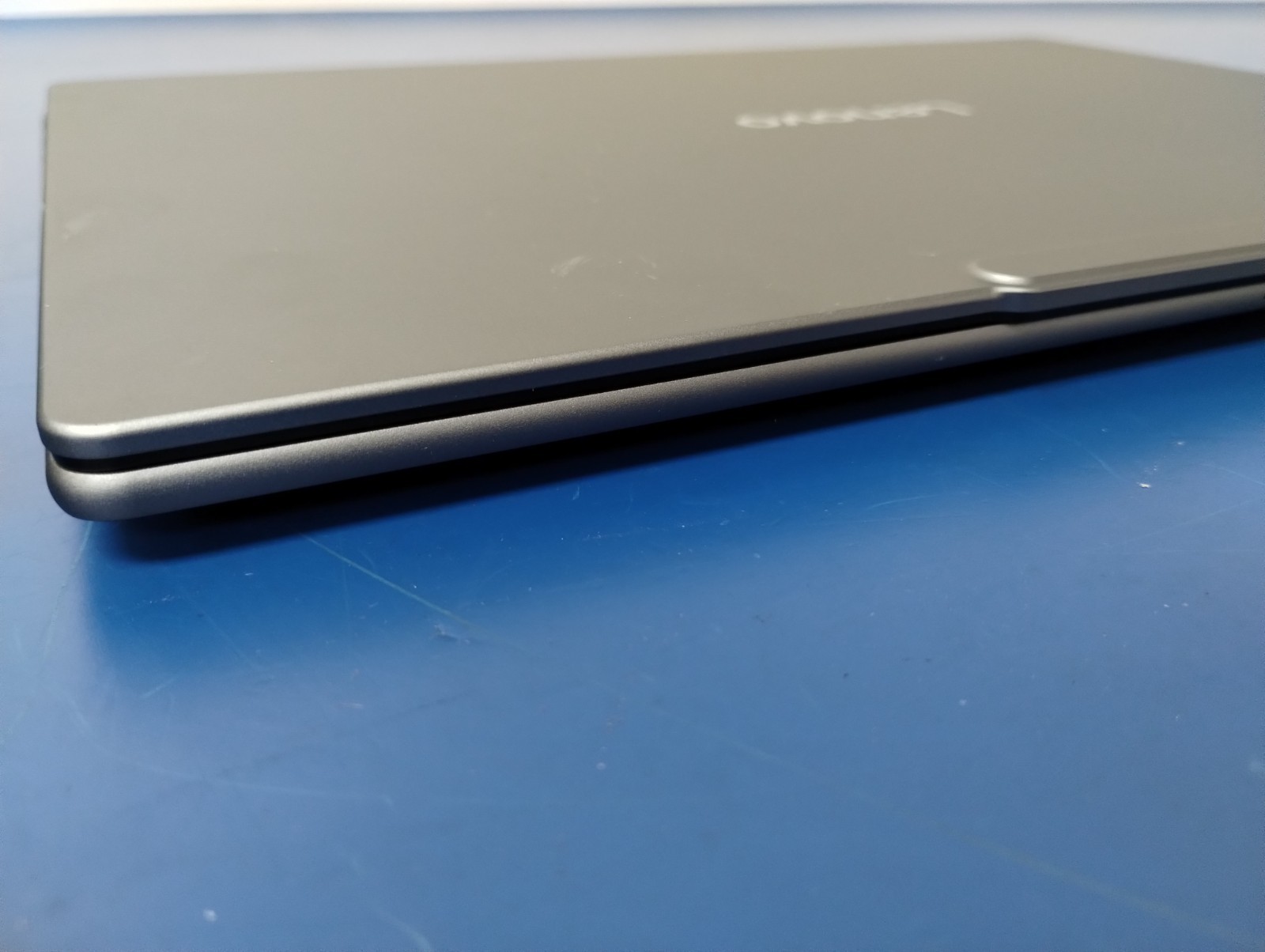 Lenovo Slim 7 14ILL10, Intel Core Ultra 7 258V, 2.20 GHz, 32 GB RAM, 1 TB NVMe