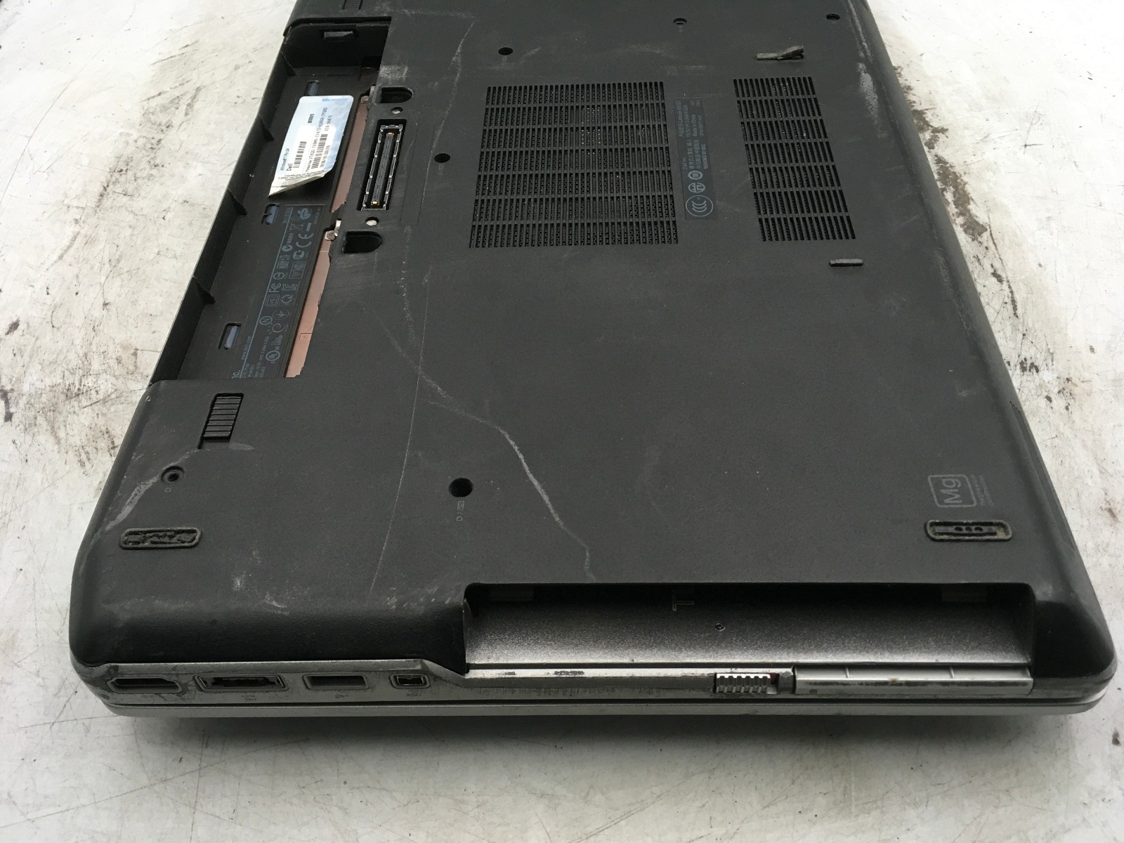 DELL LATITUDE E6520 – FOR PARTS – INTEL CORE I5 2ND GEN – 4GB RAM – READ DESC-BB