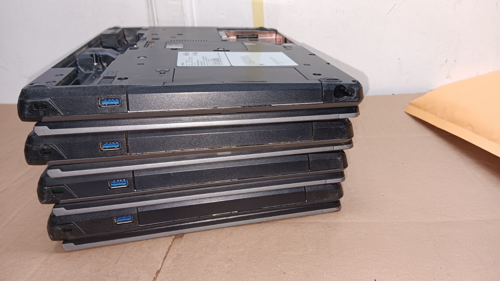 Lot of 4 Fujitsu LifeBook T726 T725 Laptops For Parts or Repair