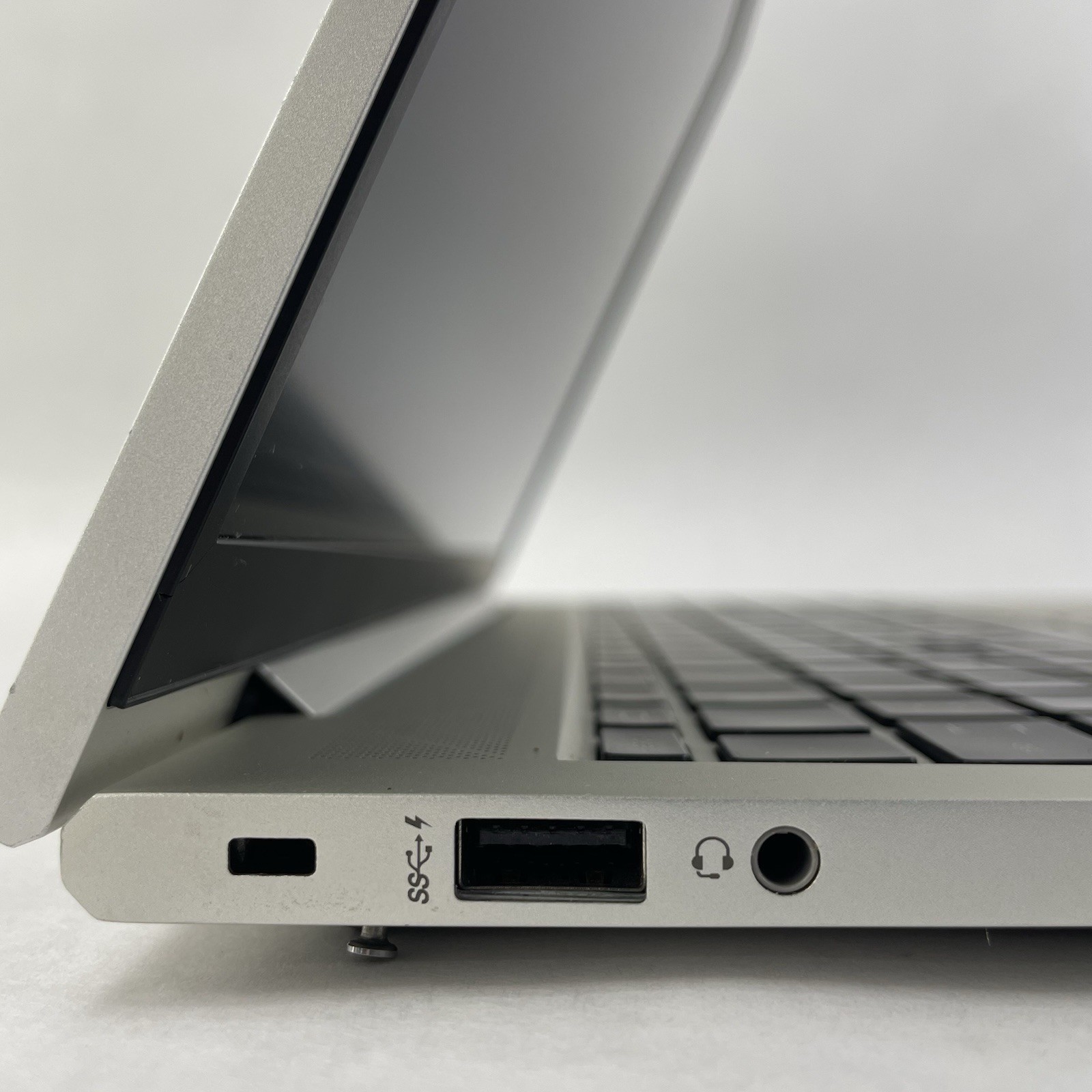HP EliteBook 850 G7 15.6″ i5-10210U 1.60 GHz 8 GB RAM No SSD/OS/AC – Bad Edge