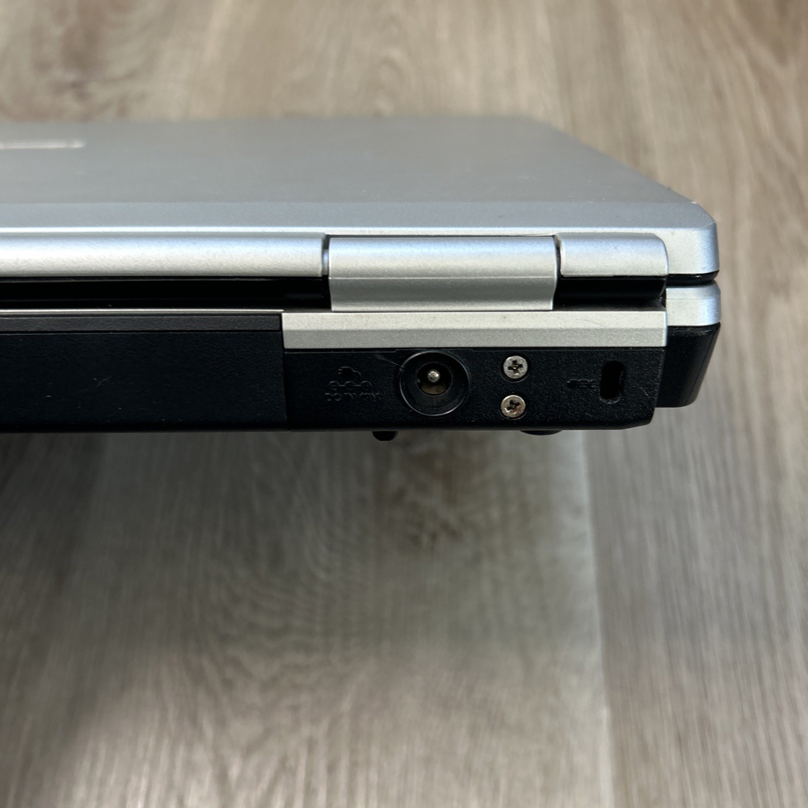 Toshiba Satellite M45-S165 Laptop Intel Centrino 1.5GB RAM 100Gb HDD Works READ