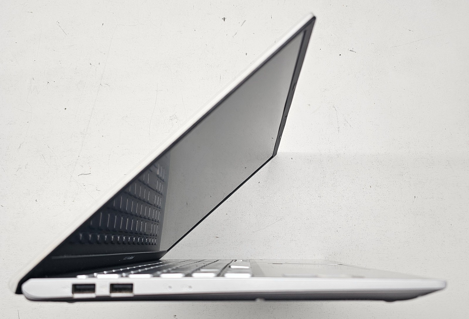 ASUS VivoBook 15 S512F Laptop Intel Core i5-8265U 12GB Ram 512GB SSD Win 11 (FL)