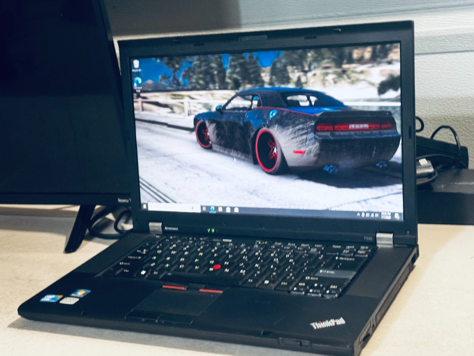Lenovo ThinkPad Lite Gaming Laptop-Intel i5 M520-8GB RAM-256GB SSD-NVIDIA-READ