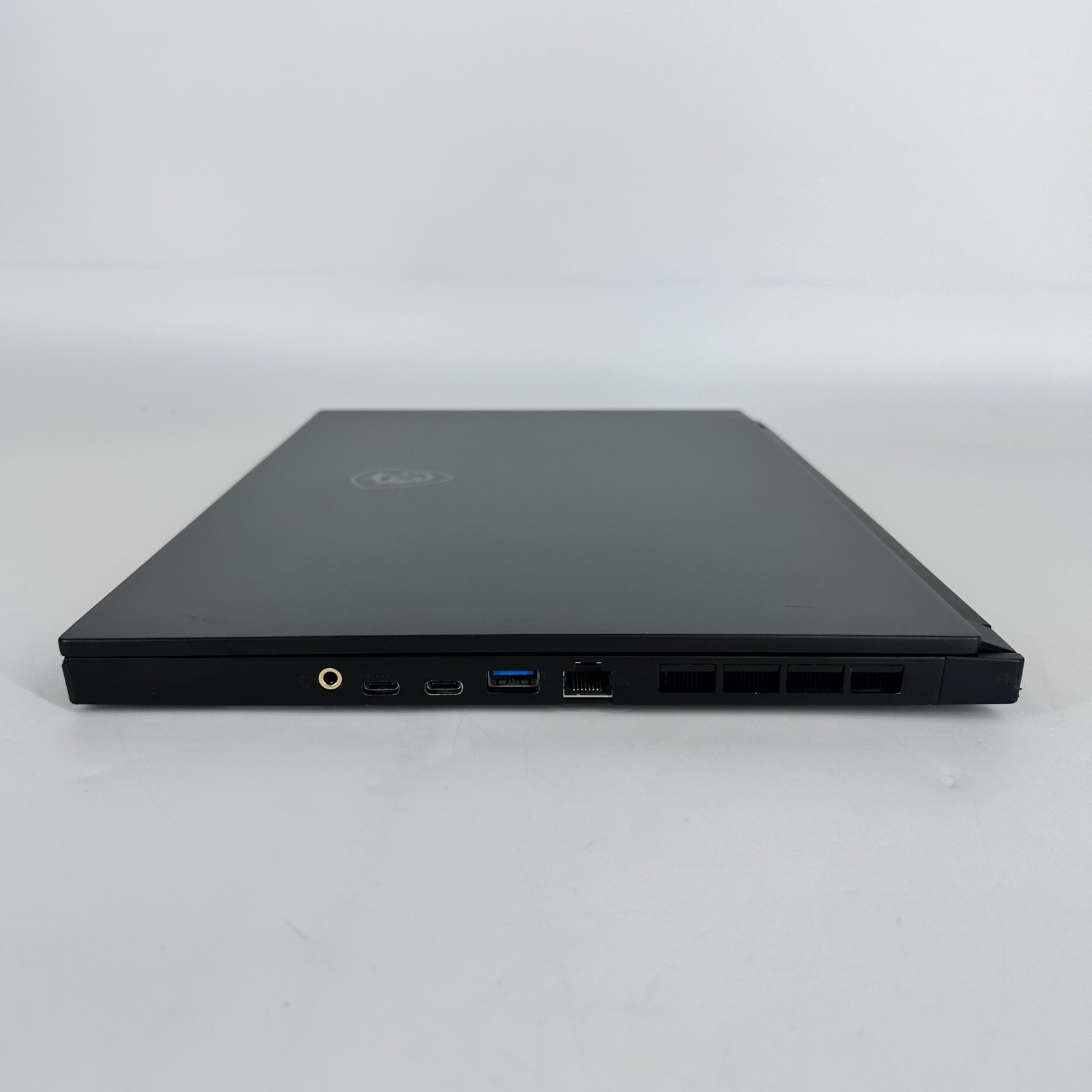 MSI Stealth GS66 15.6 239Hz 2K 2.9 GHz i9-12900H 64GB 1TB SSD RTX 3080 Very Good