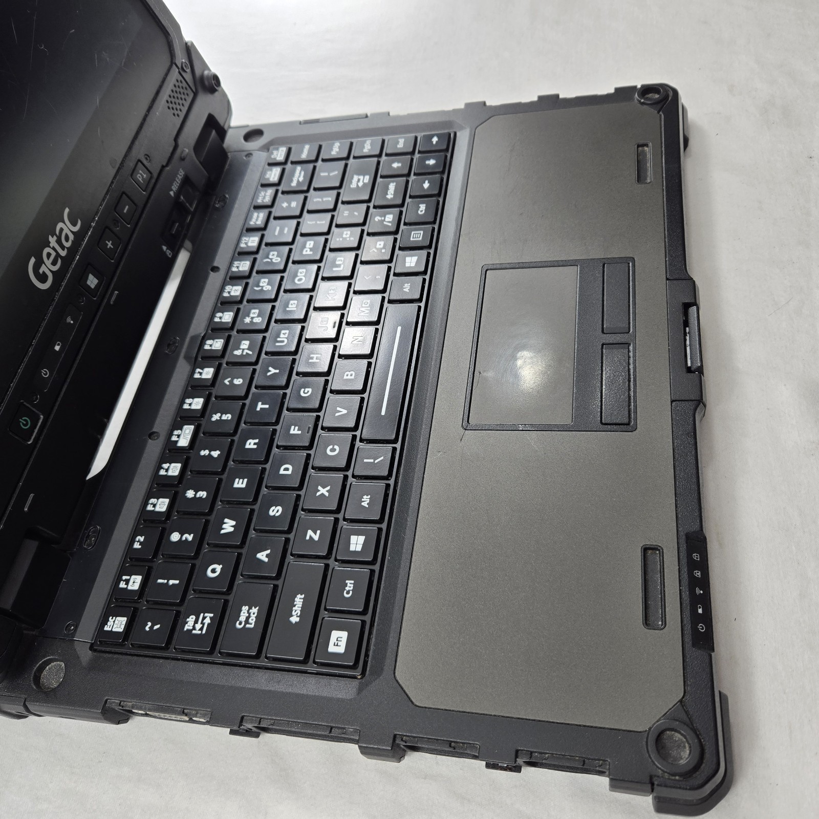 Getac K120 Toughbook i5-8250U 1.60GHz 256GB SSD 8GB Ram – GPS – 4G – W11 – READ