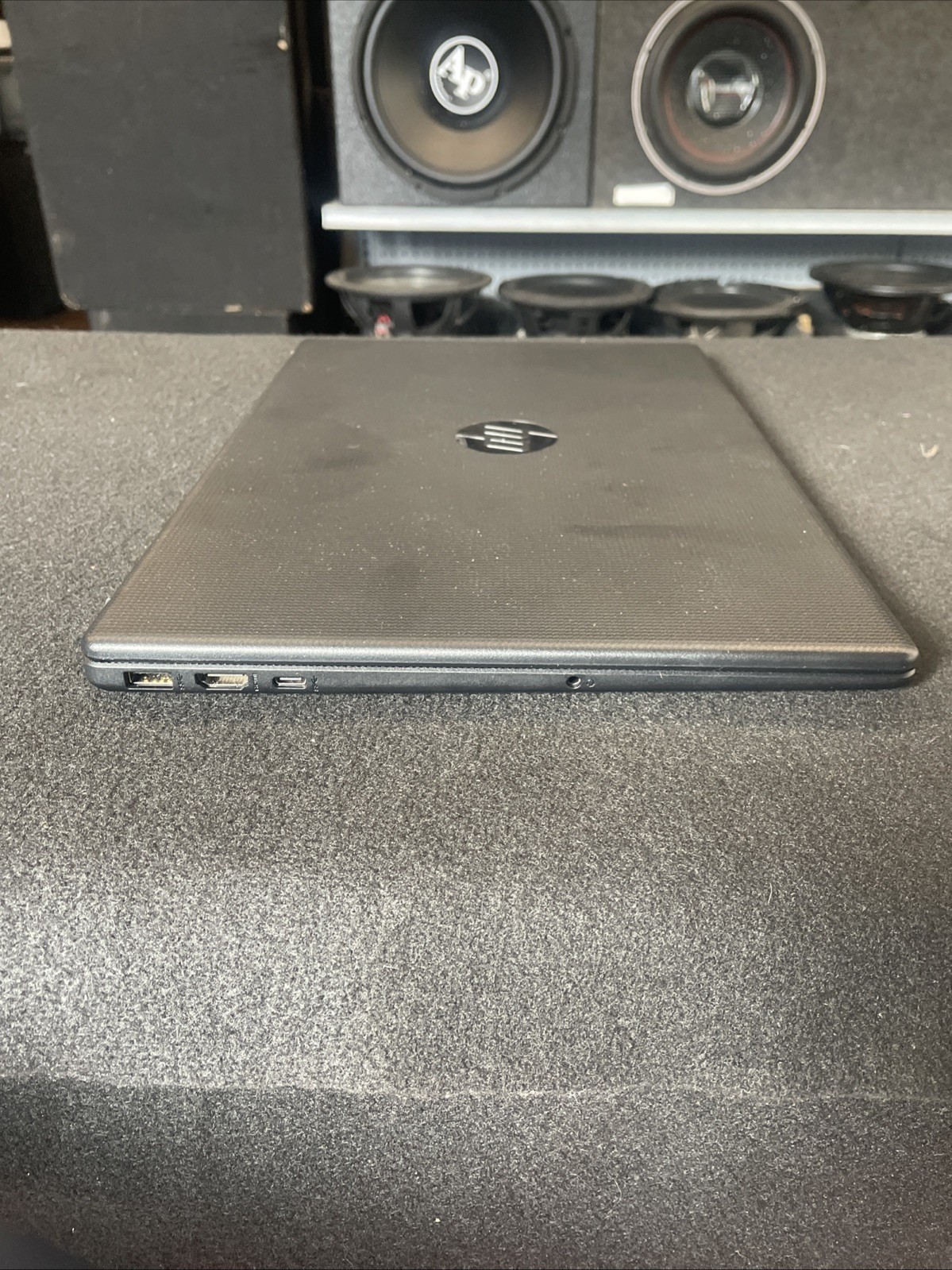 HP 15.6″ Laptop 15-fc0382nr AMD Ryzen 3 7320U 8GB / 256GB SSD / WIN 11 / BLACK