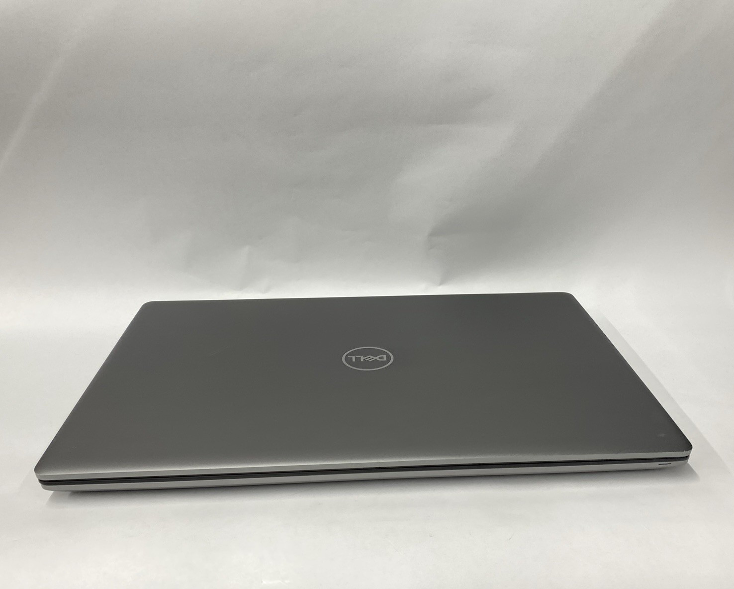 Dell Precision 7750 – Grade B – FHD – i7-10850H – 32GB – 512SSD – W11P