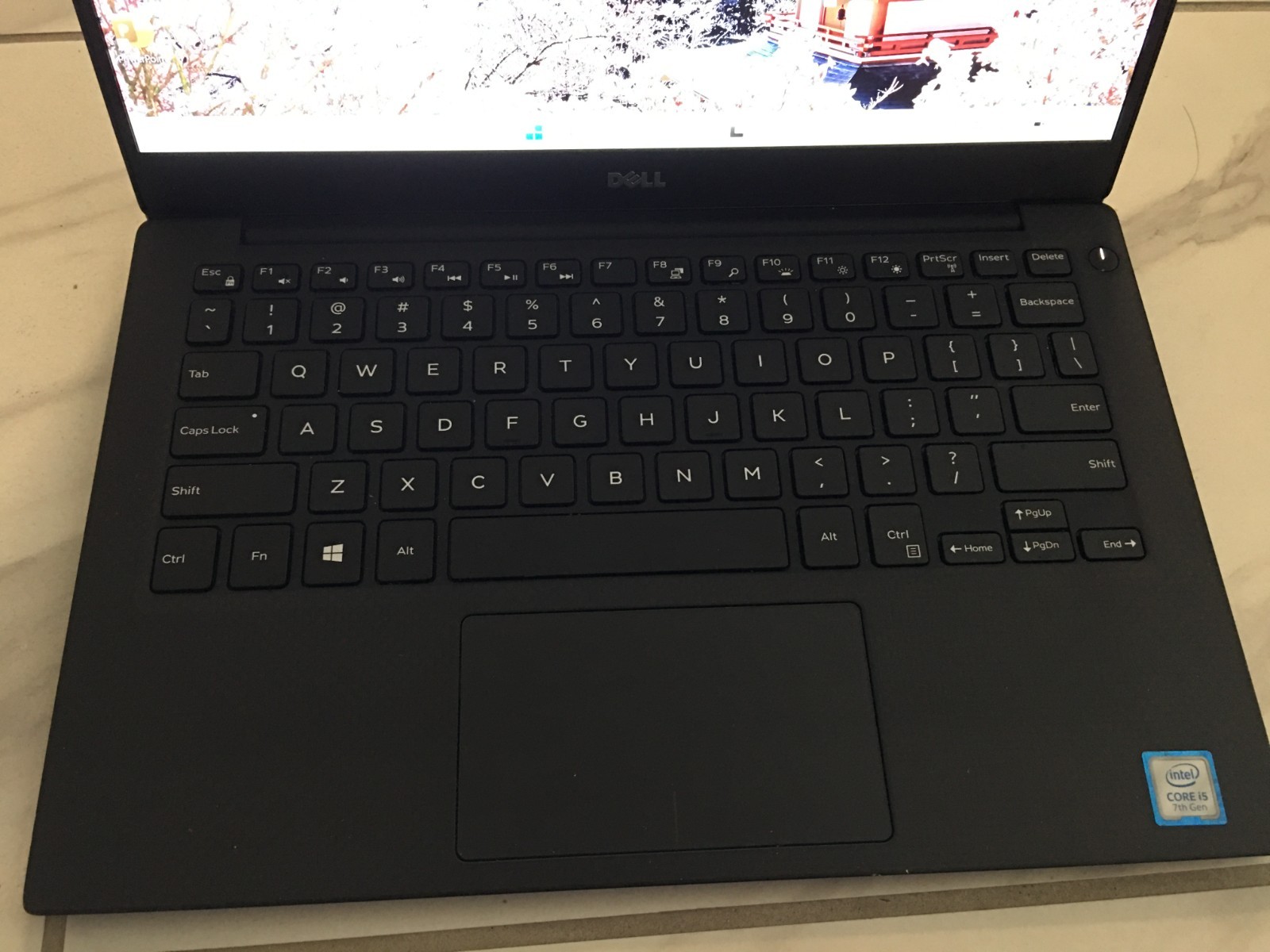 Dell XPS 13 Intel i5-7200U 2.5GHZ, 256GB NVMe, 8GB RAM, Win11 Office 2024