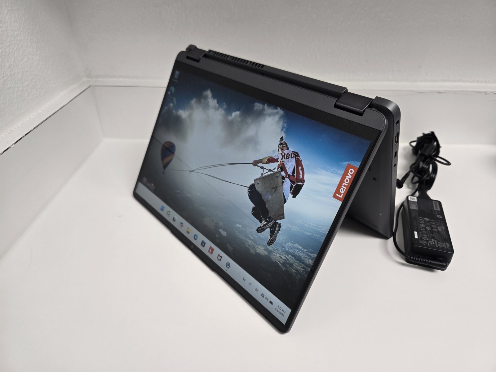 Lenovo IdeaPad Flex 5 14″ (256GB SSD, Intel Core i3 12th Gen., 3.30GHz, 8GB)…