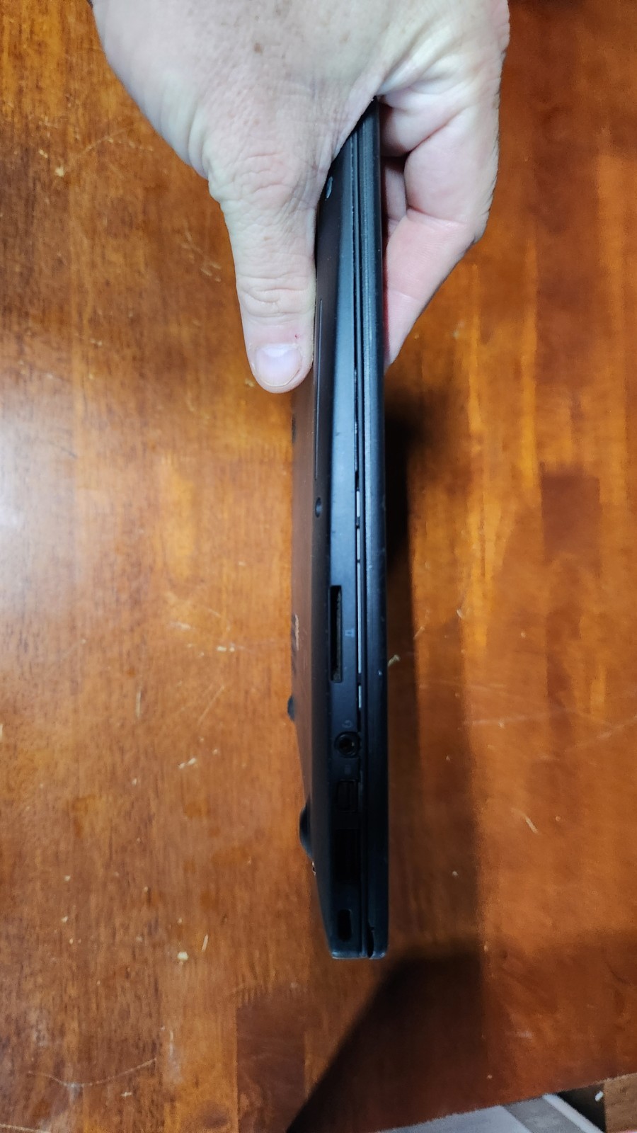Lenovo ThinkPad X1 Carbon 1st Gen 14″ i5-3317U, 4GB Ram- 128GB SSD- Zorin OS