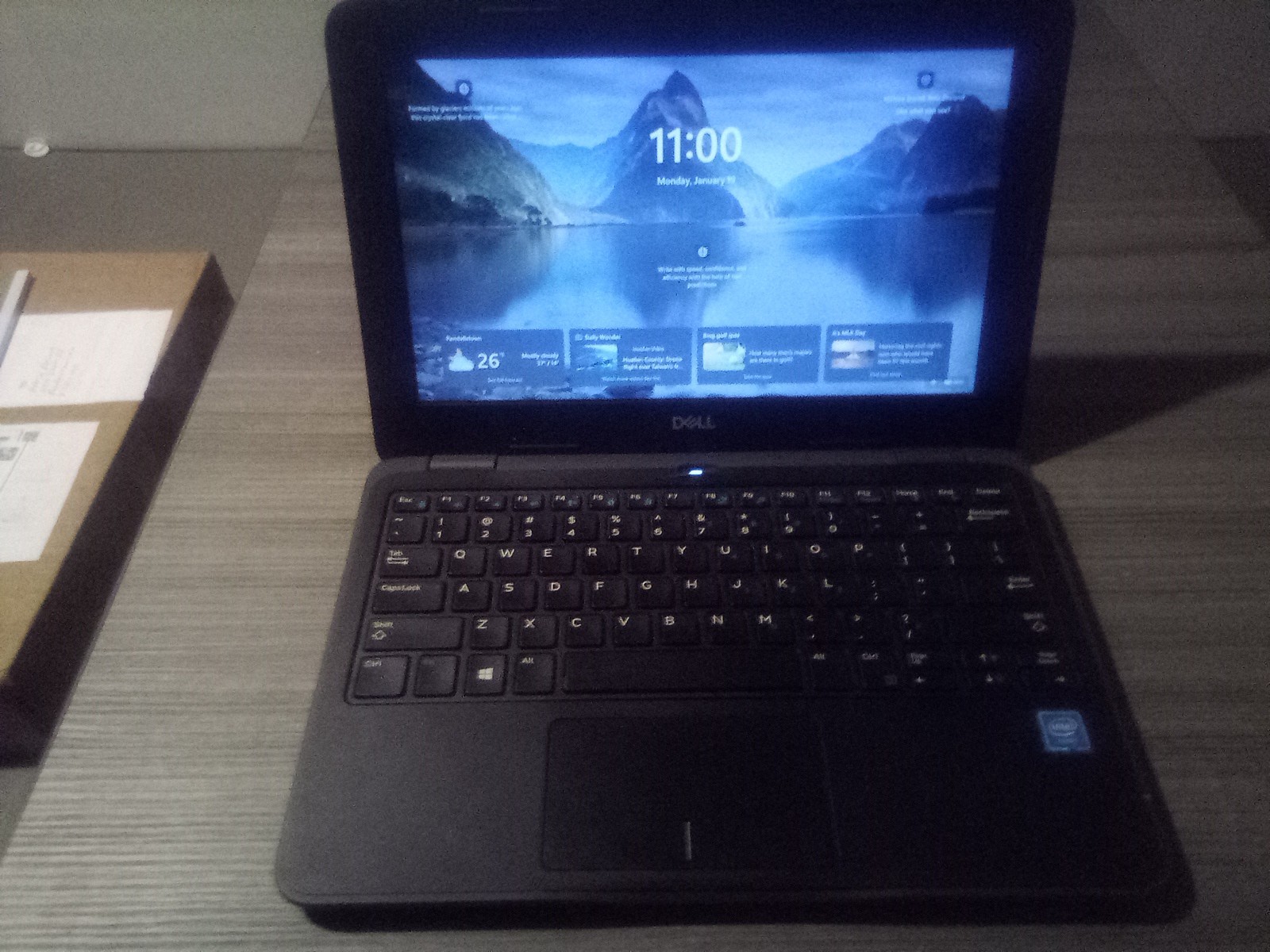 Dell Chromebook 5190 2-in-1 11.6” Touchscreen Laptop 4GB RAM 32GB SSD read