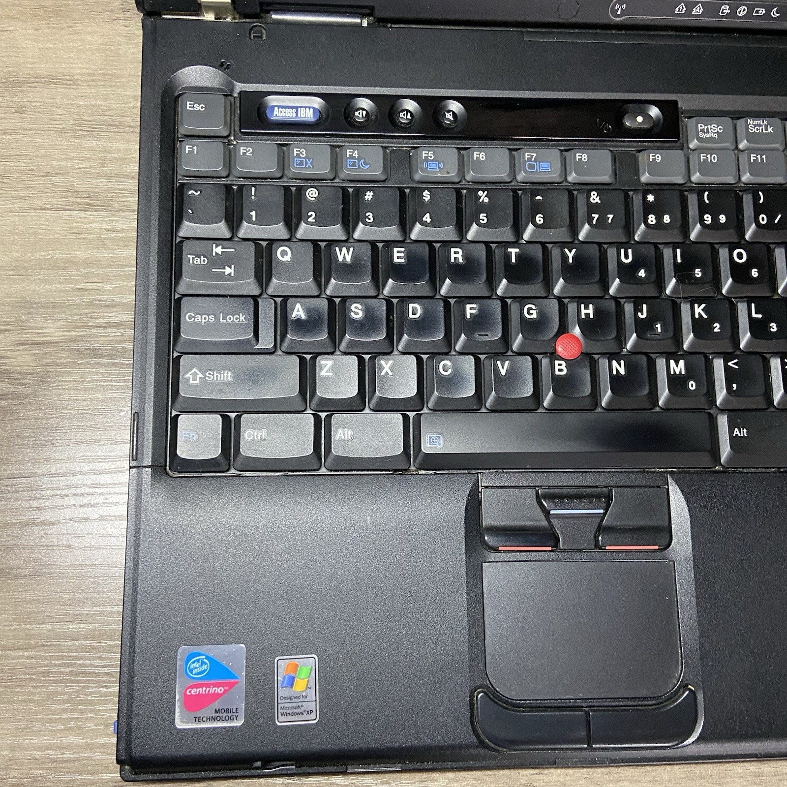 Vintage IBM ThinkPad T40 2374 Laptop Computer Parts Repair Windows Xp Notebook
