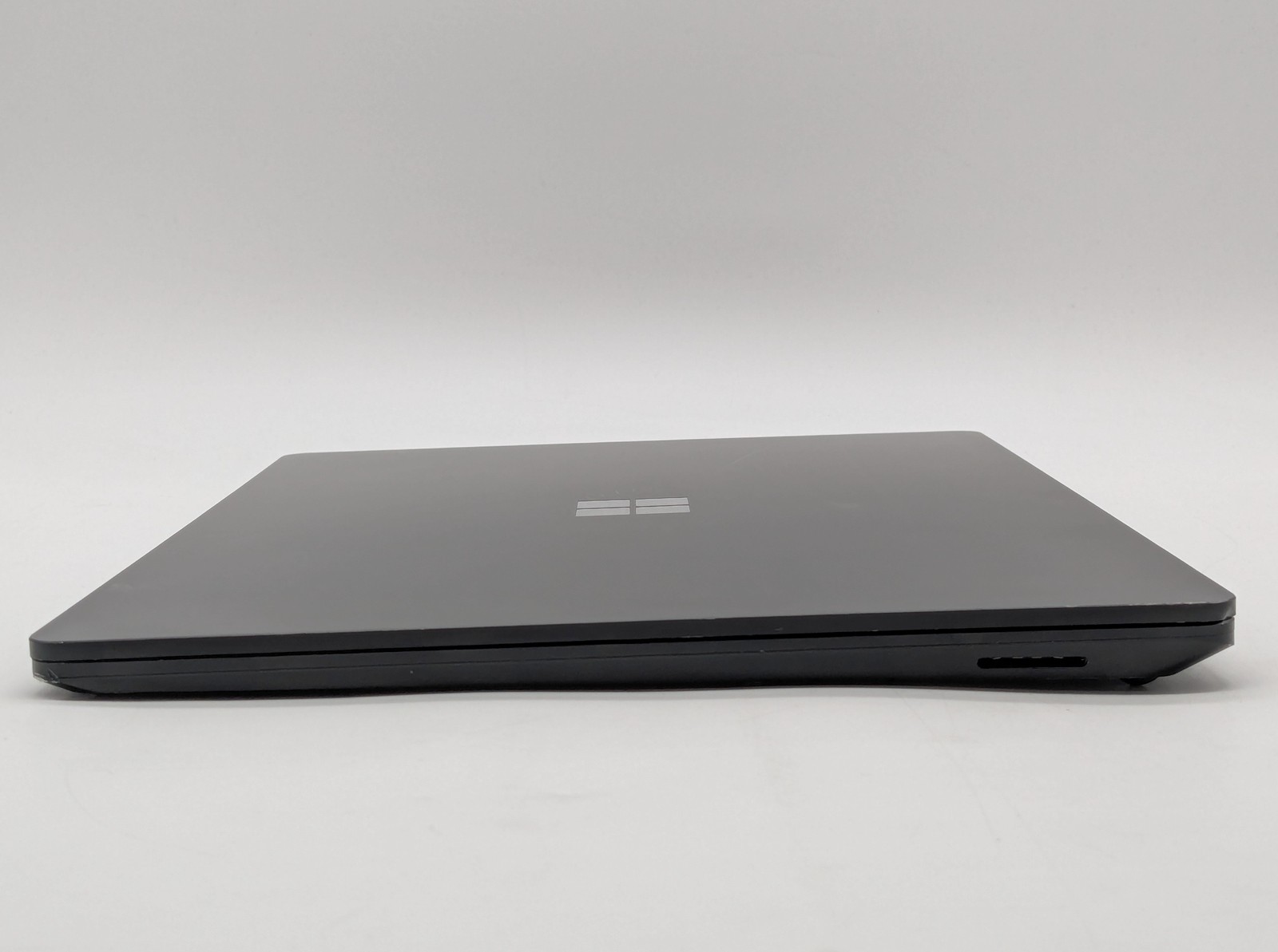 Microsoft Surface Laptop 4 13″ 2256 x 1504 Touch I5-1135G7 512GB SSD 8GB W11