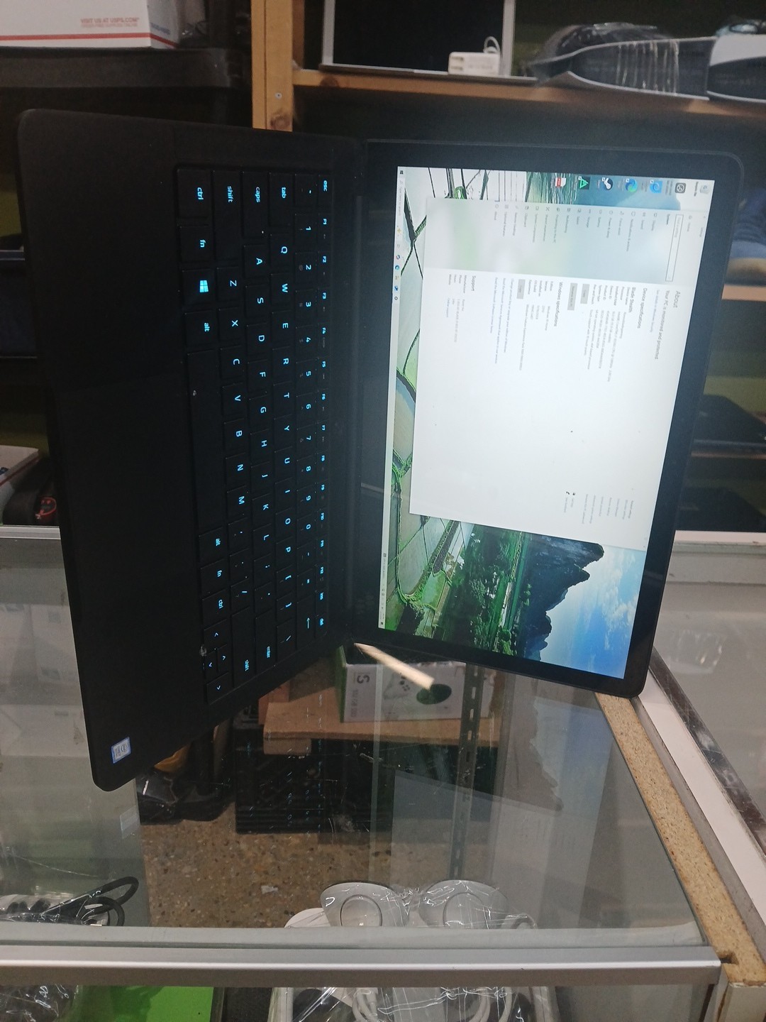 razor blade stealth 14 , 16gb ram, intel corei7 8th gen