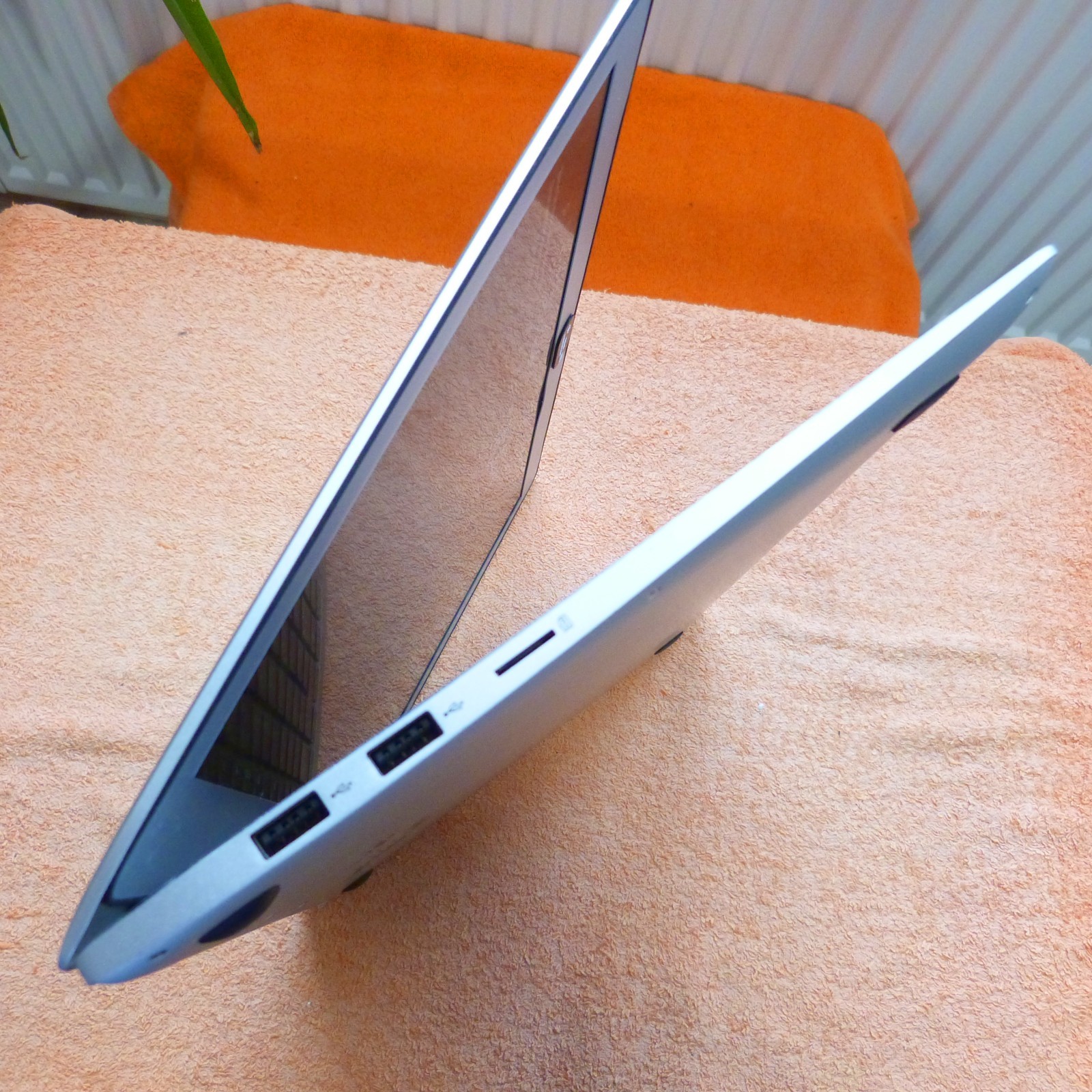 Terra 1460P 14″ FHD METAL ULTRABOOK l Windows 11 PRO SSD I 10 Gen Core i5