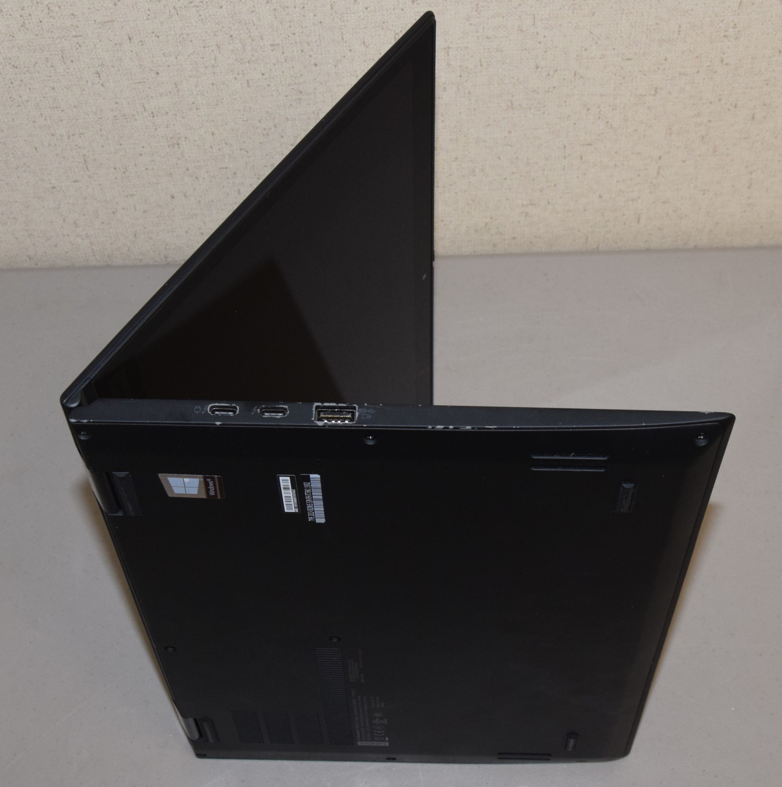 Lenovo X1 Yoga 3rd Gen 14″ 1080P Touchscreen i5-8250U 1.6GHz 8GB 240GB SSD